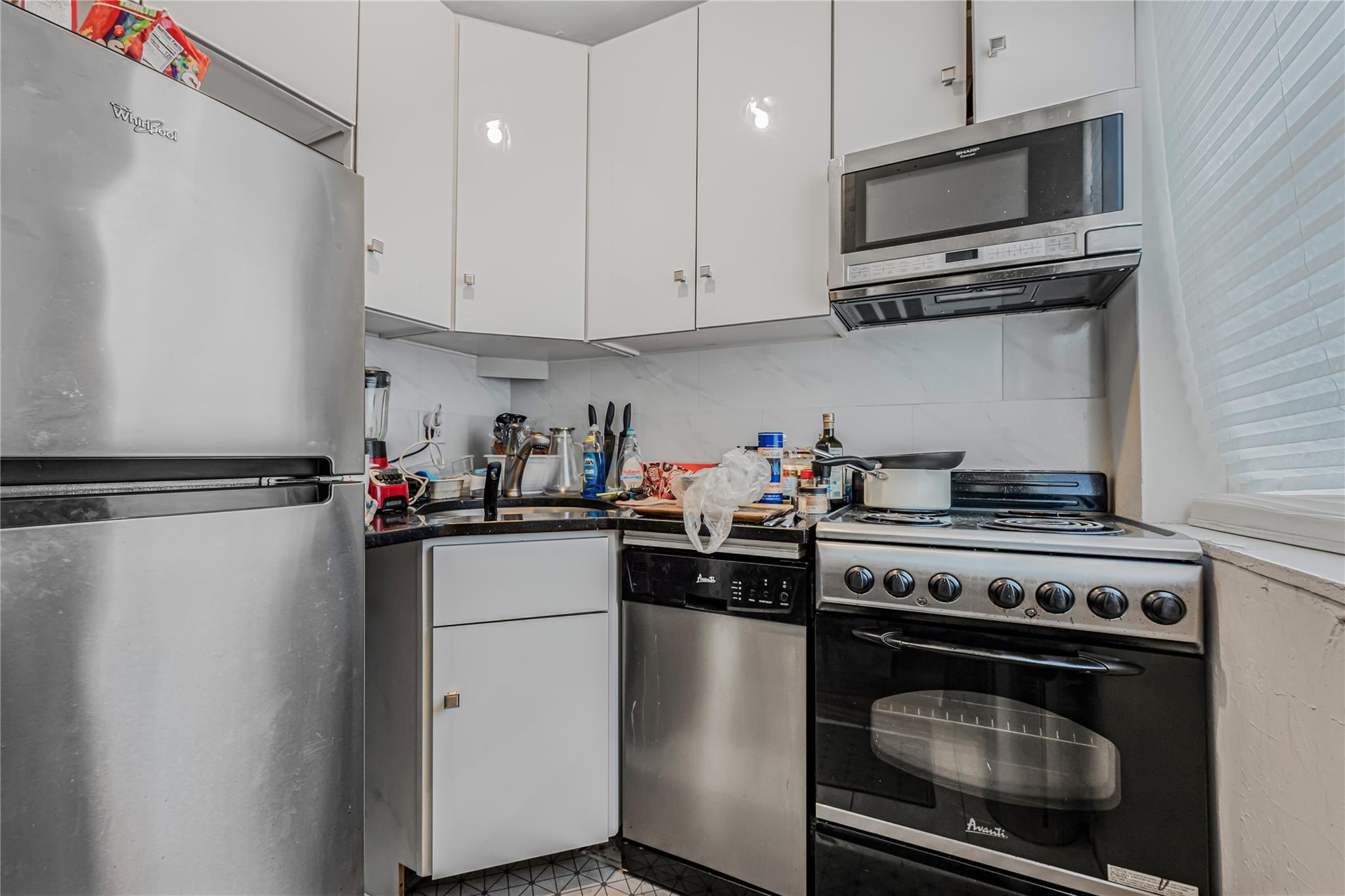 315 W 46 Street, New York (Manhattan), NY 10036