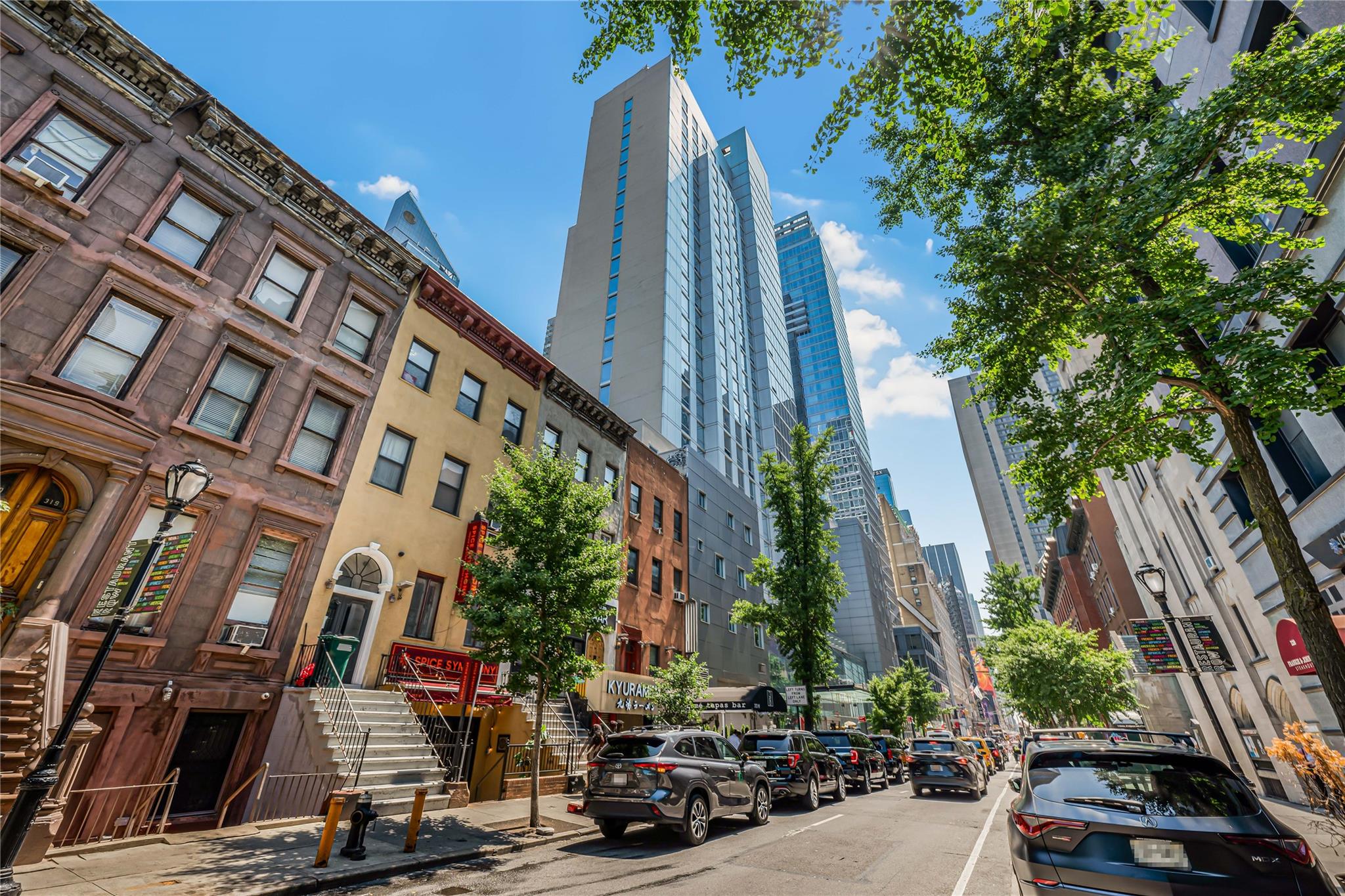 315 W 46 Street, New York (Manhattan), NY 10036