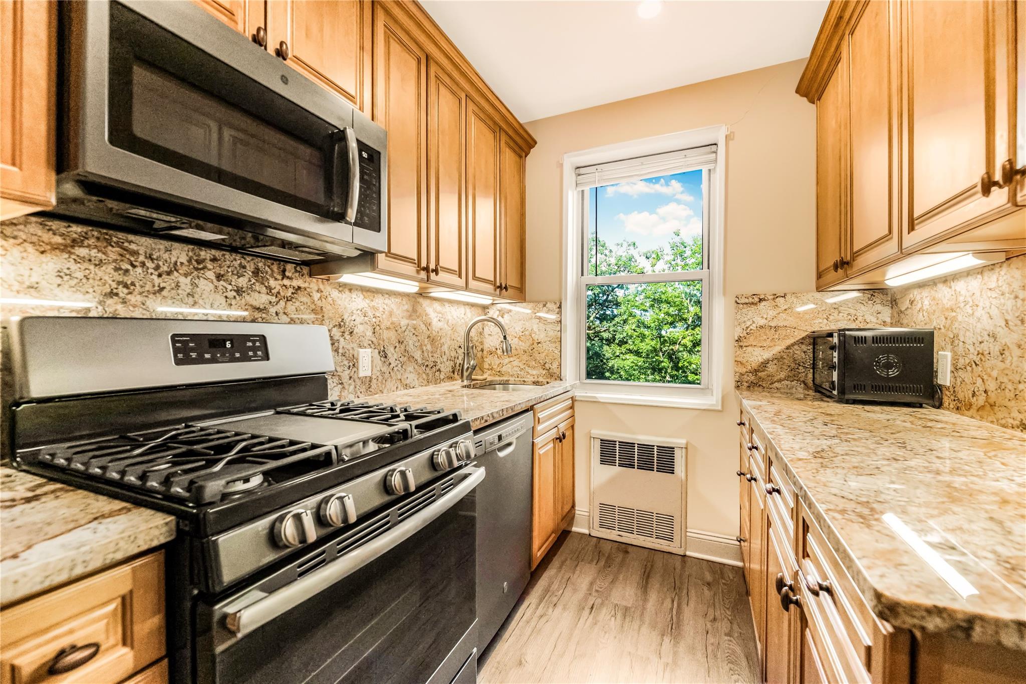 609 Palmer Road # 4J, Yonkers, NY 10701