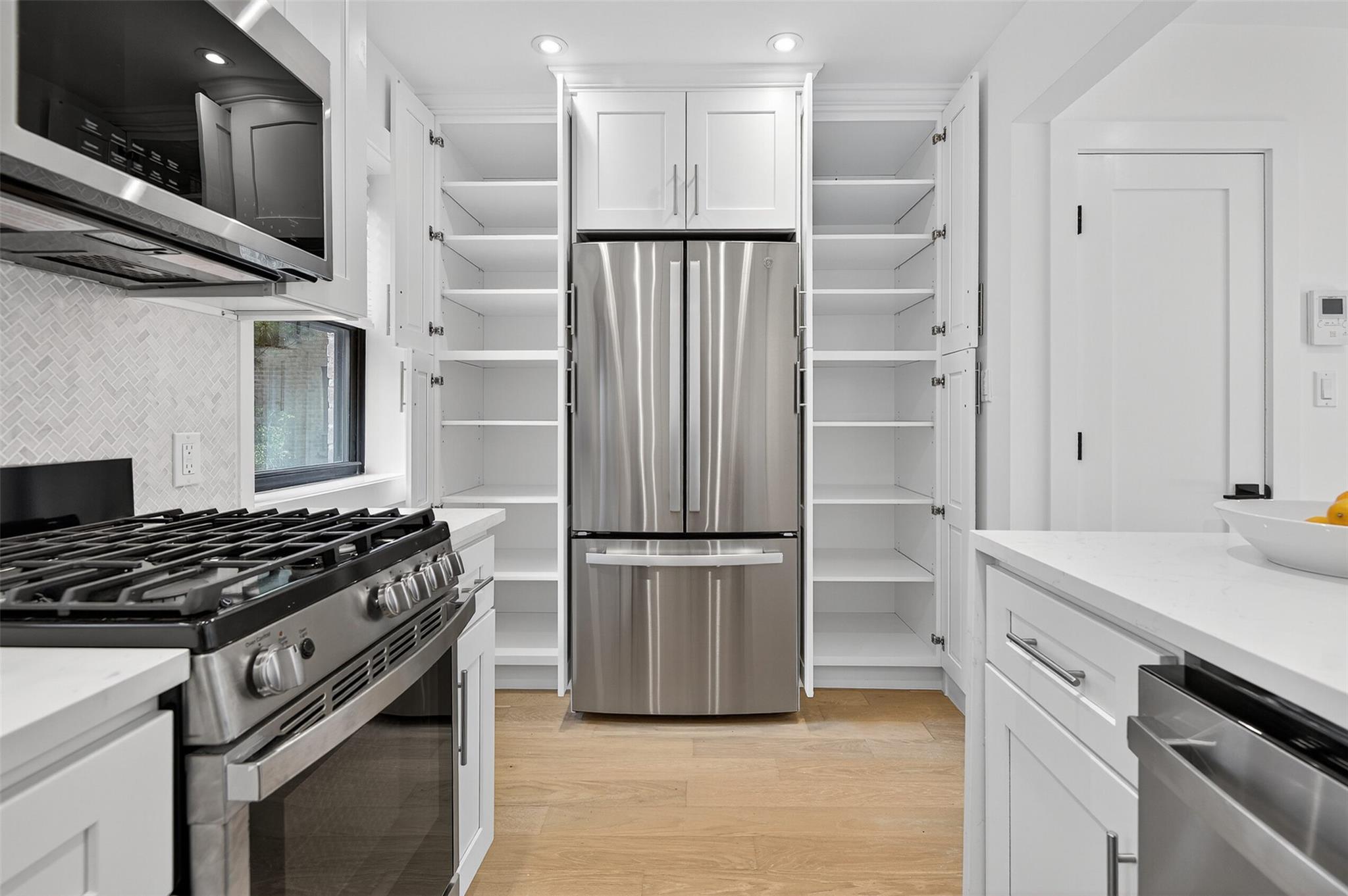 26 Terrace Circle # 9C, Great Neck, NY 11021