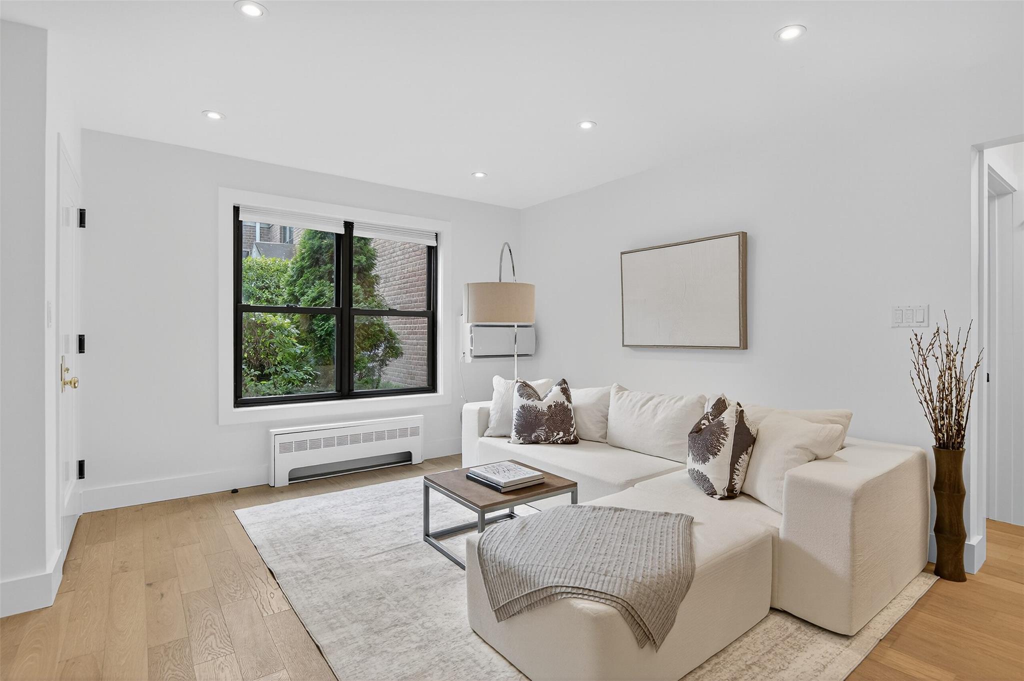 26 Terrace Circle # 9C, Great Neck, NY 11021