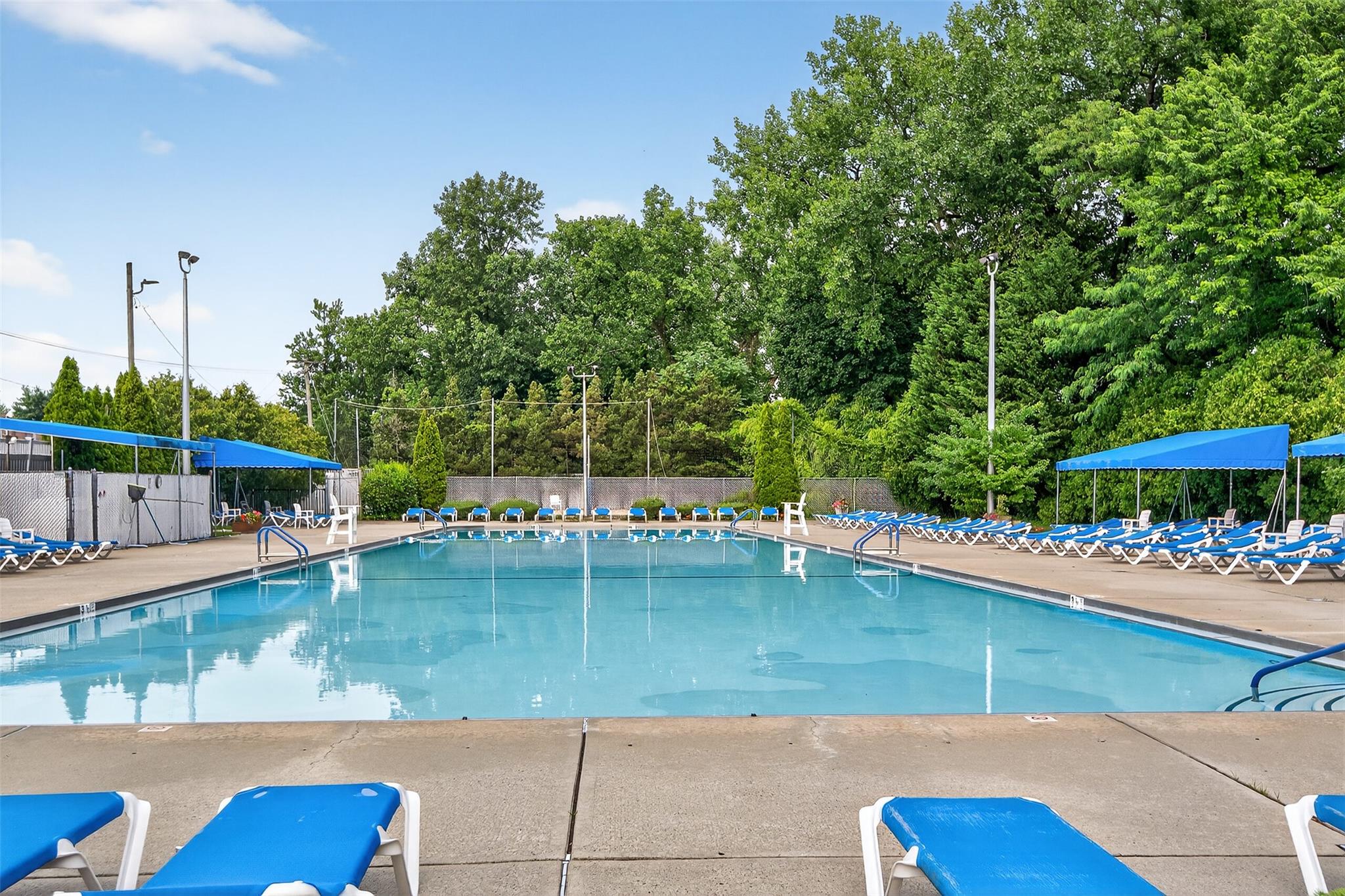 26 Terrace Circle # 9C, Great Neck, NY 11021