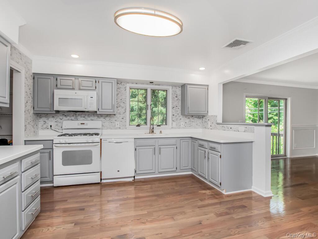 237 Brady Avenue, Hawthorne, NY 10532