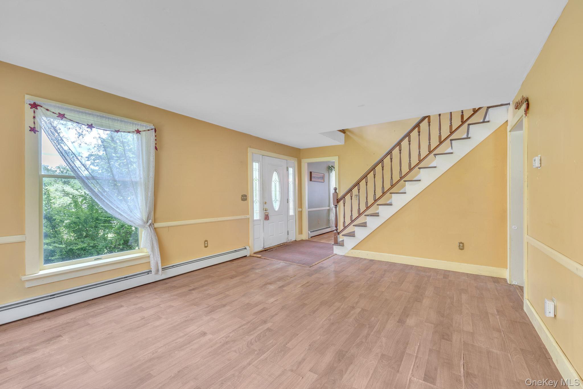 2 Gerri Court, Wallkill, NY 12589