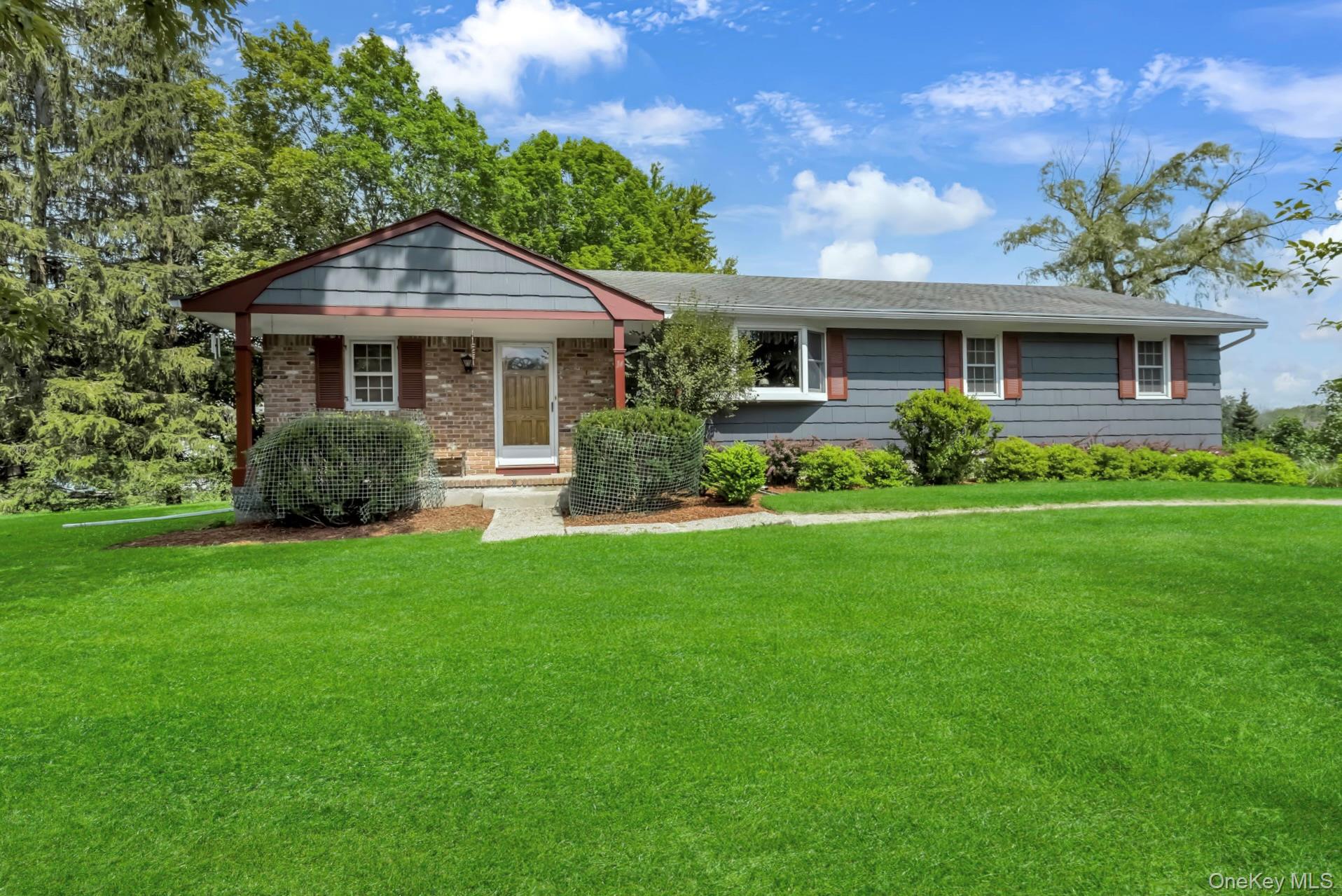 14 Briarwood Drive, Middletown, NY 10940