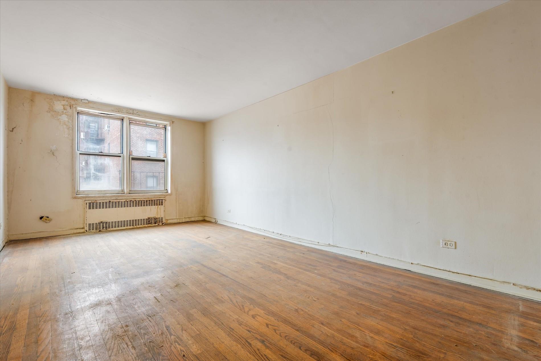 67-30 Clyde Street # 5R, Forest Hills, NY 11375