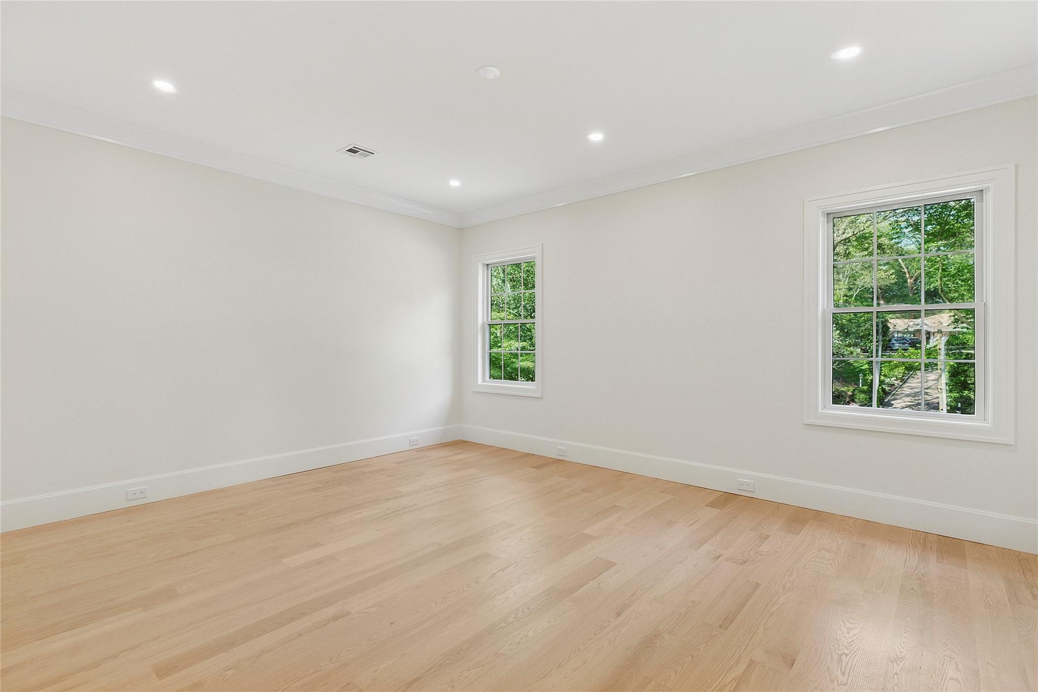 17 Chelsea Place, Dix Hills, NY 11746