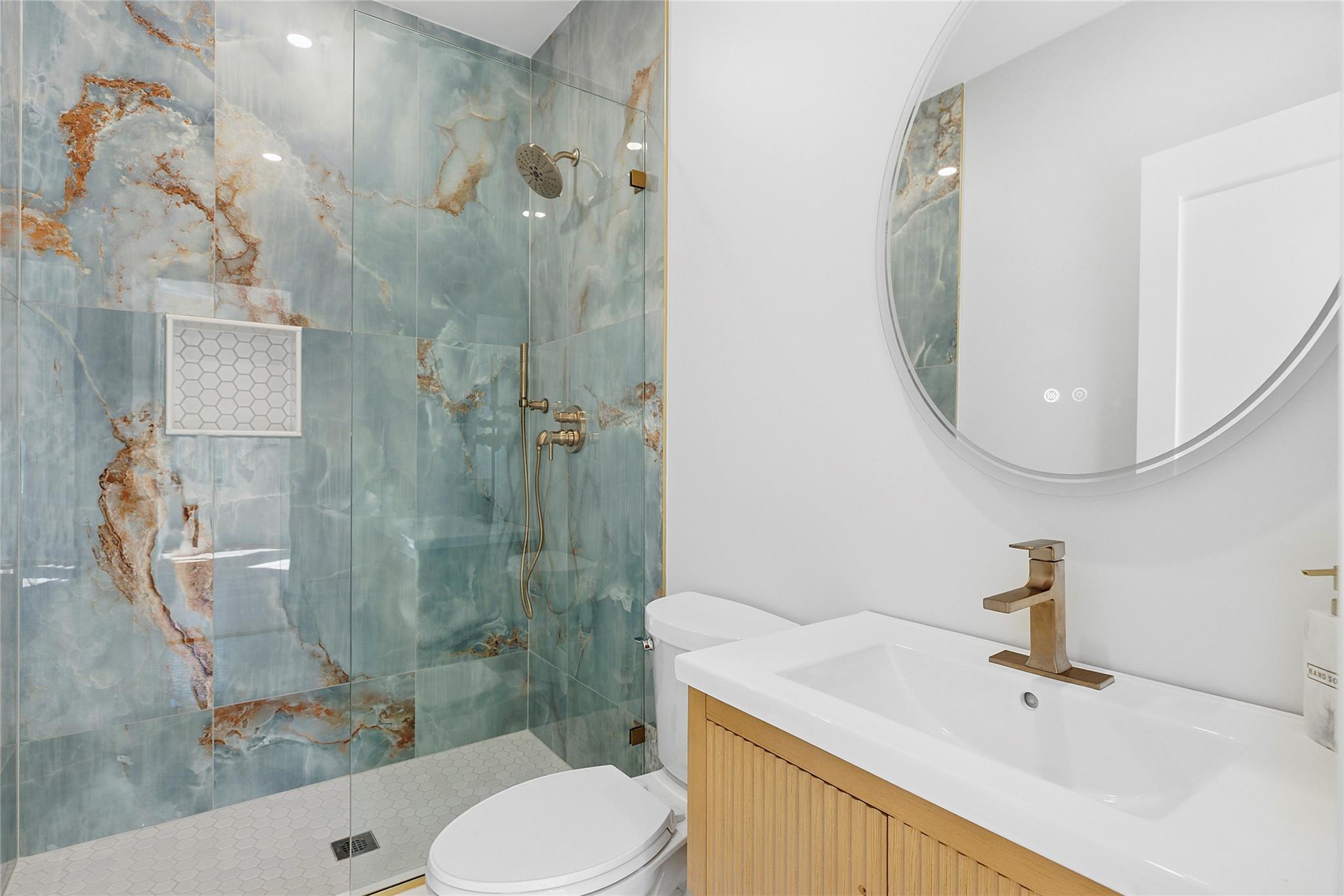 17 Chelsea Place, Dix Hills, NY 11746