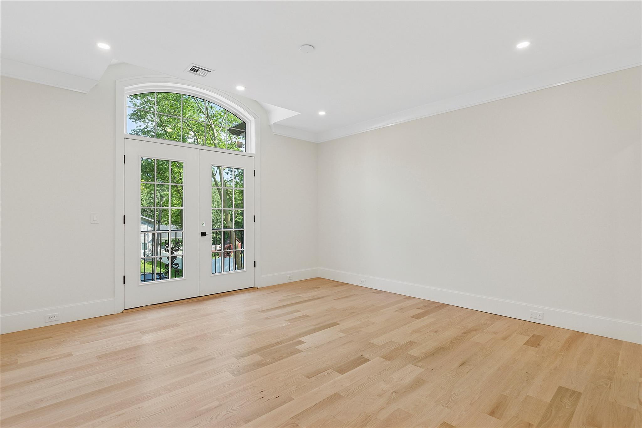 17 Chelsea Place, Dix Hills, NY 11746