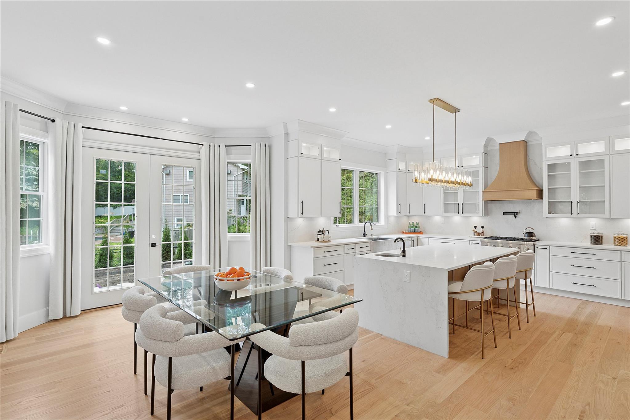 17 Chelsea Place, Dix Hills, NY 11746