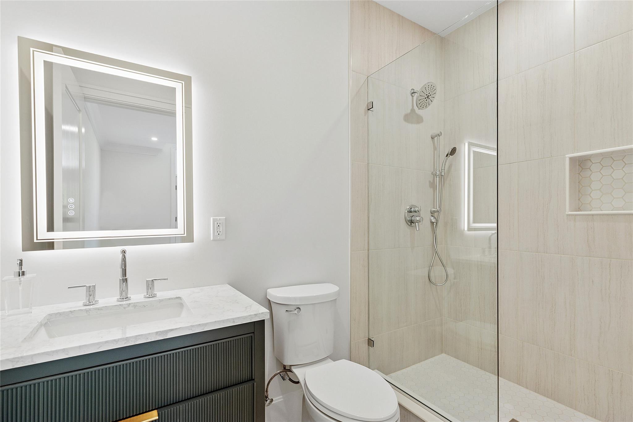 17 Chelsea Place, Dix Hills, NY 11746