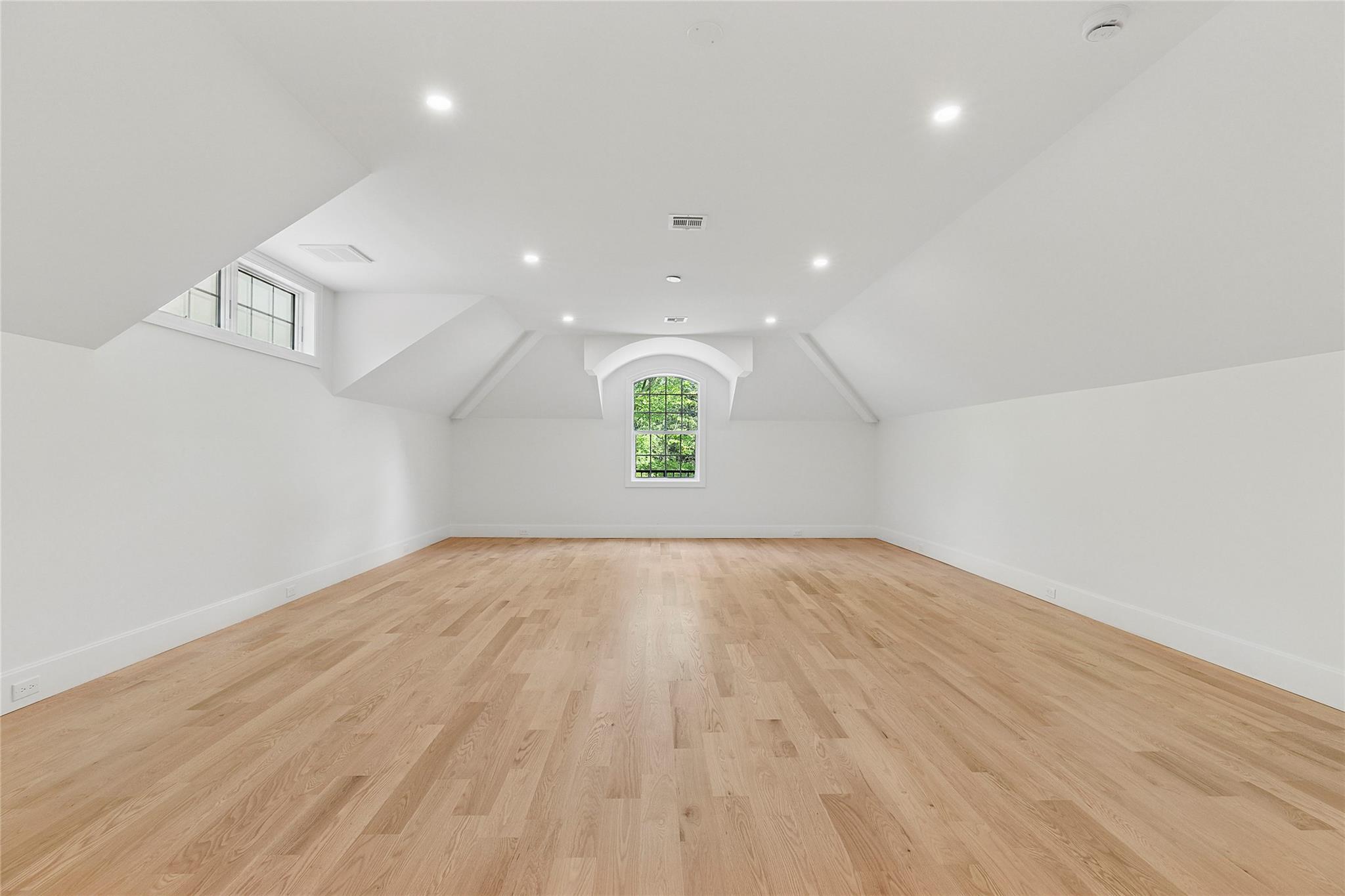 17 Chelsea Place, Dix Hills, NY 11746