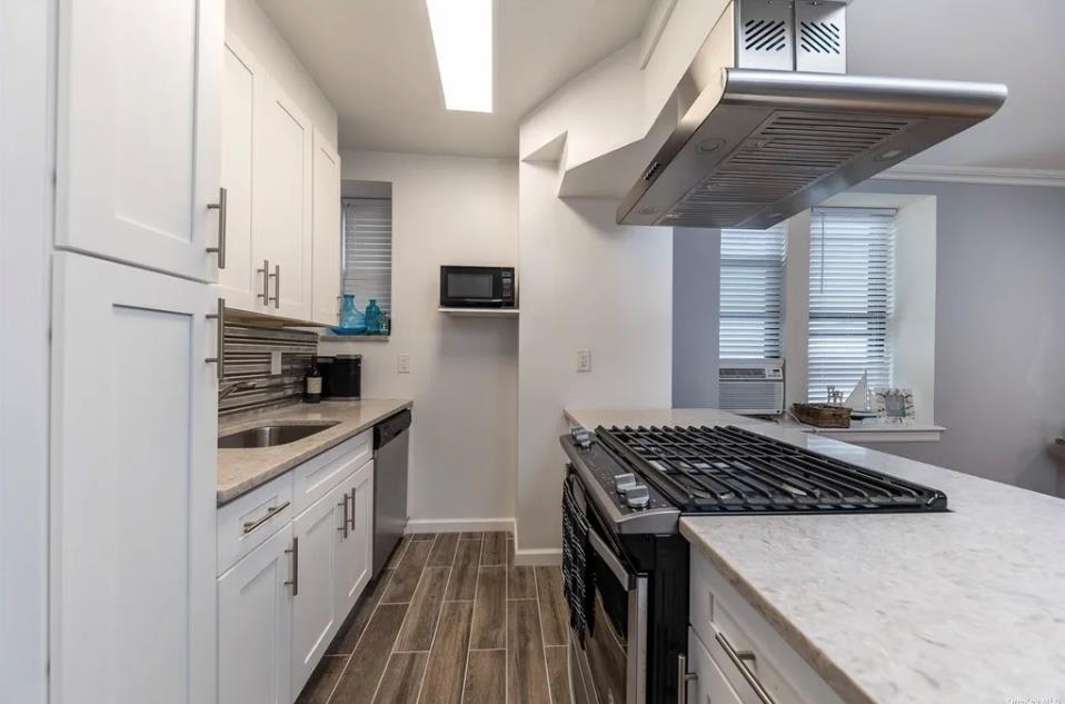 25 W Broadway # 115, Long Beach, NY 11561