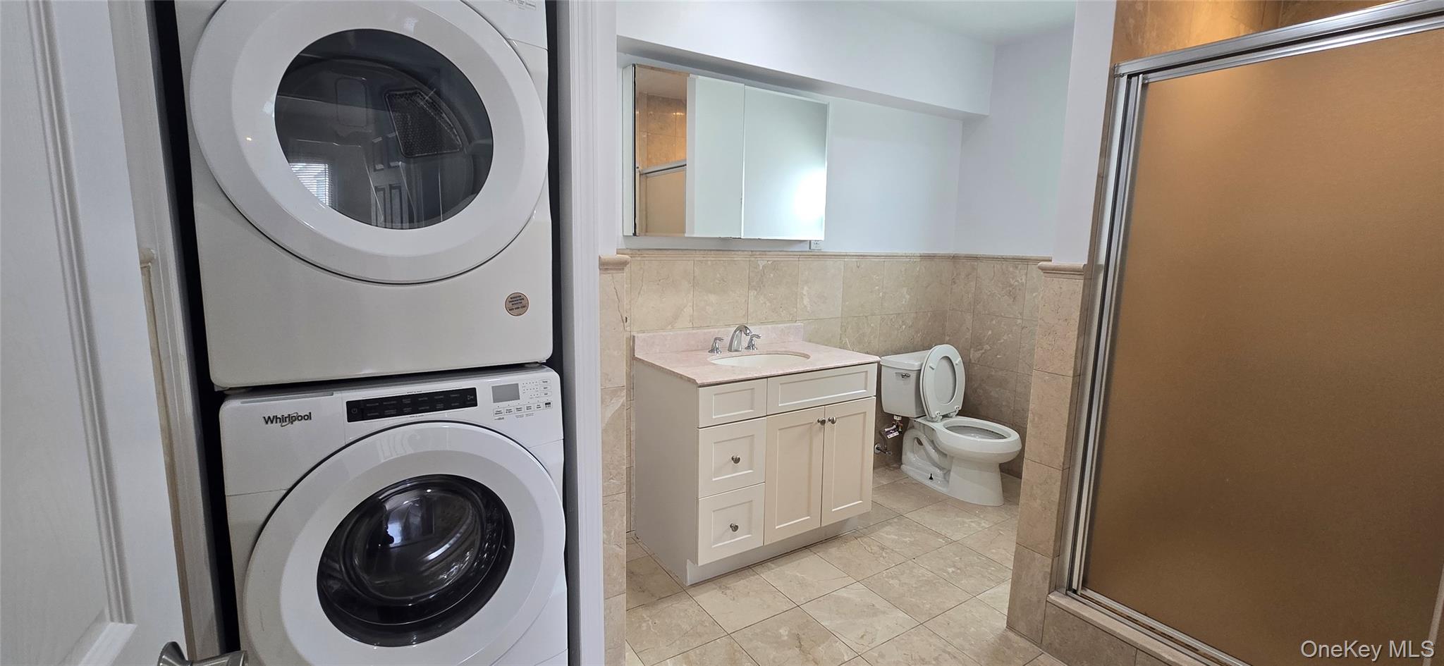 16 August Avenue, Bayville, NY 11709