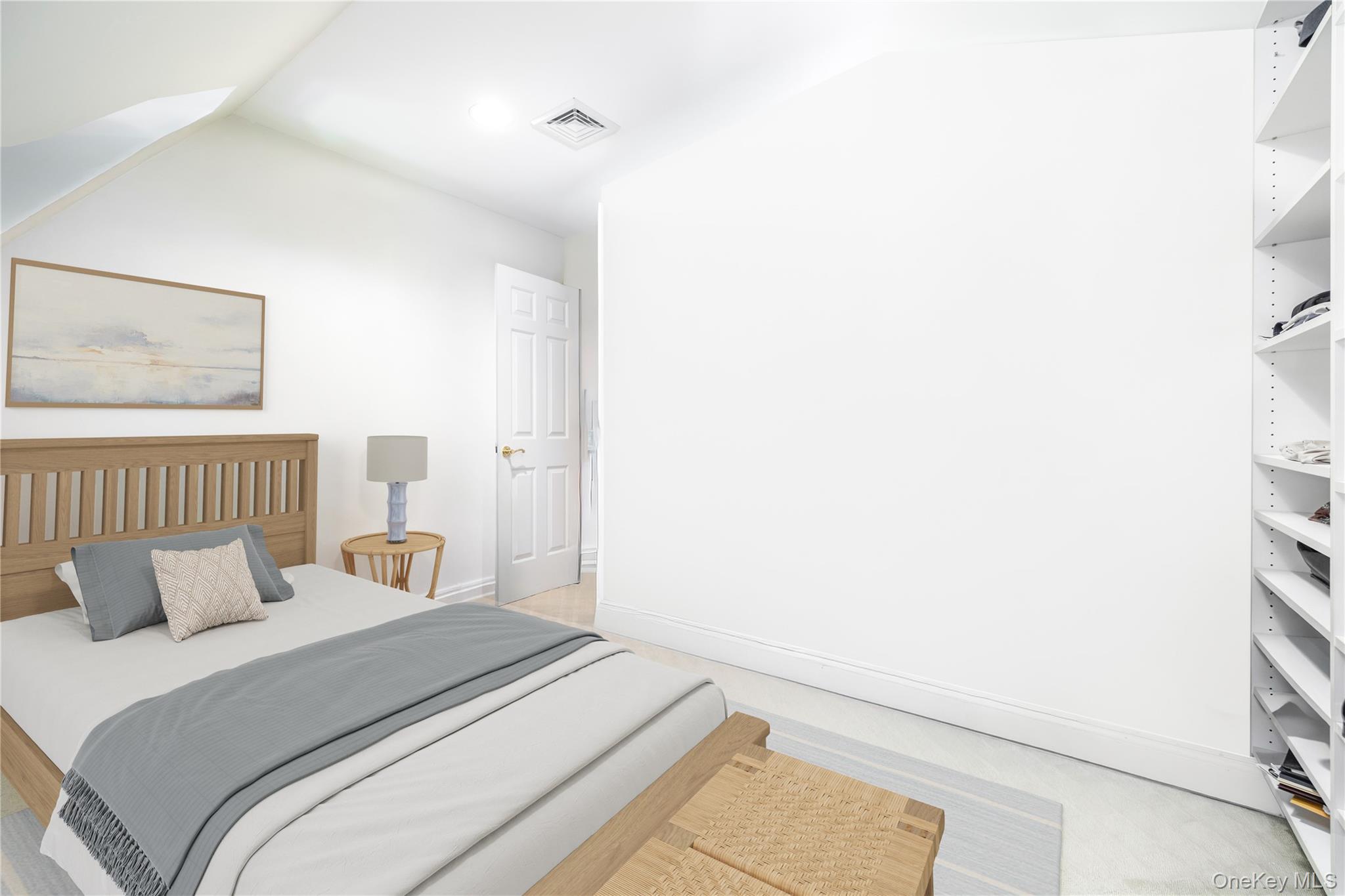 42 Roxen Road, Rockville Centre, NY 11570