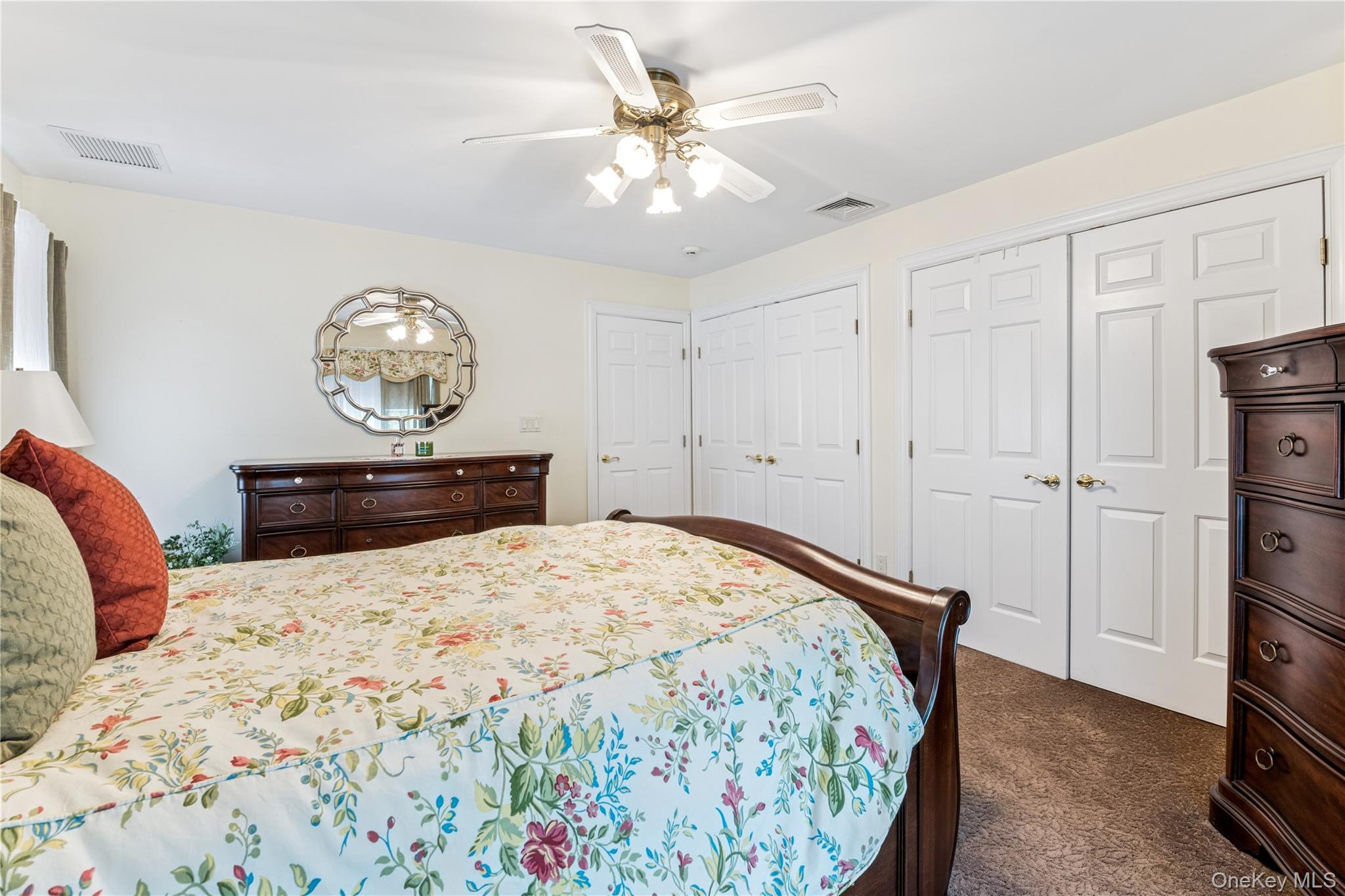 42 Roxen Road, Rockville Centre, NY 11570