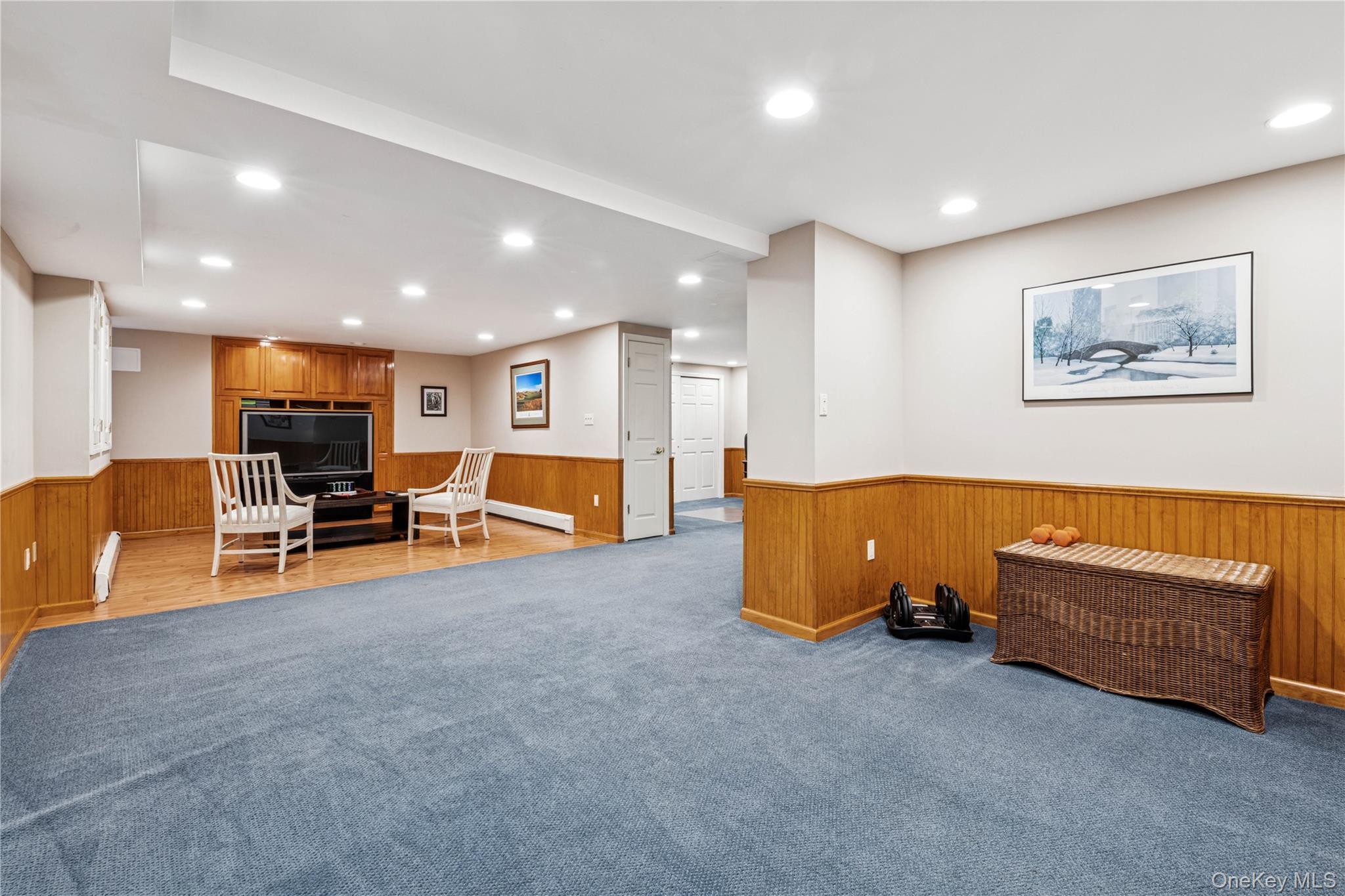 42 Roxen Road, Rockville Centre, NY 11570