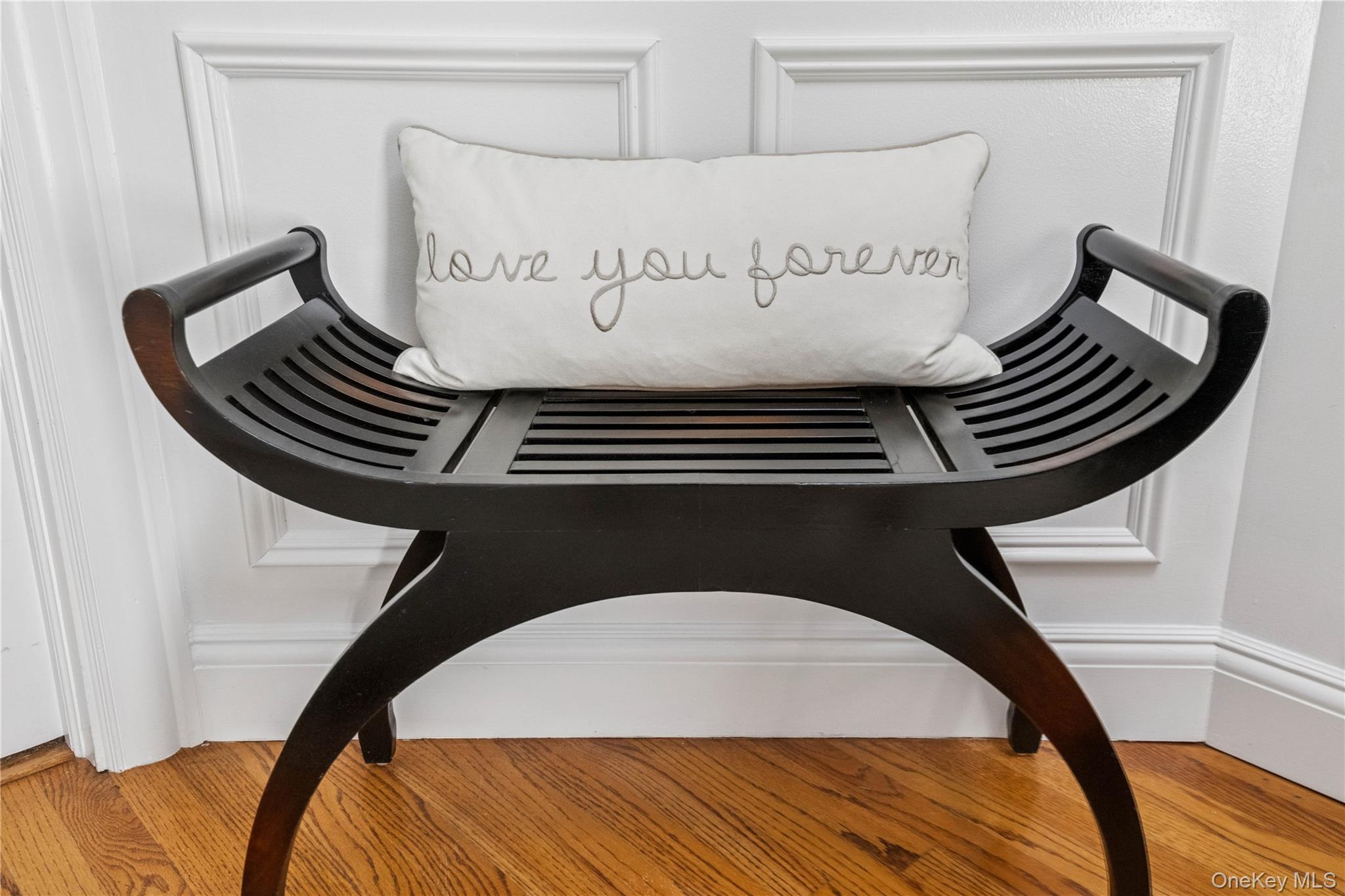 42 Roxen Road, Rockville Centre, NY 11570