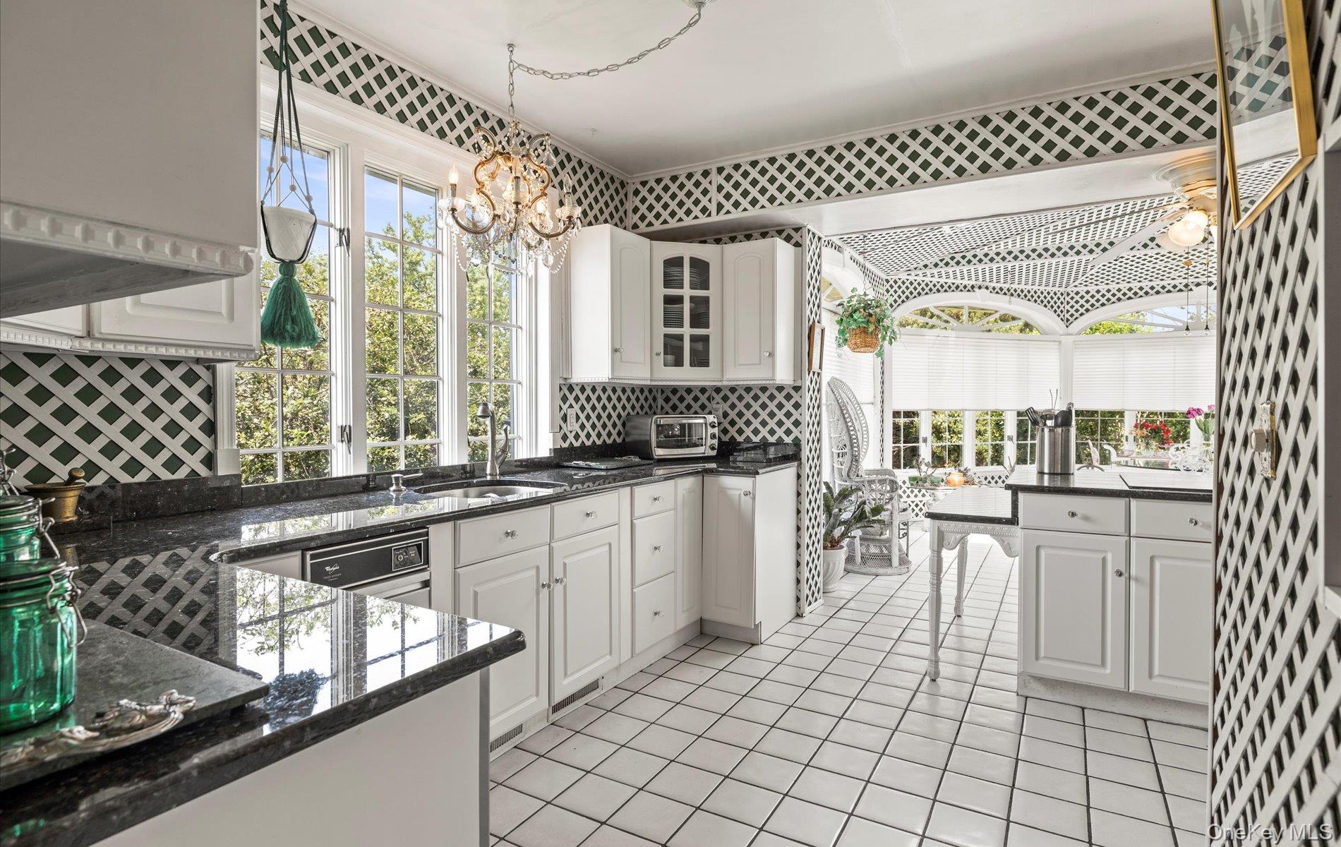 2 Johnson Drive, Brightwaters, NY 11718