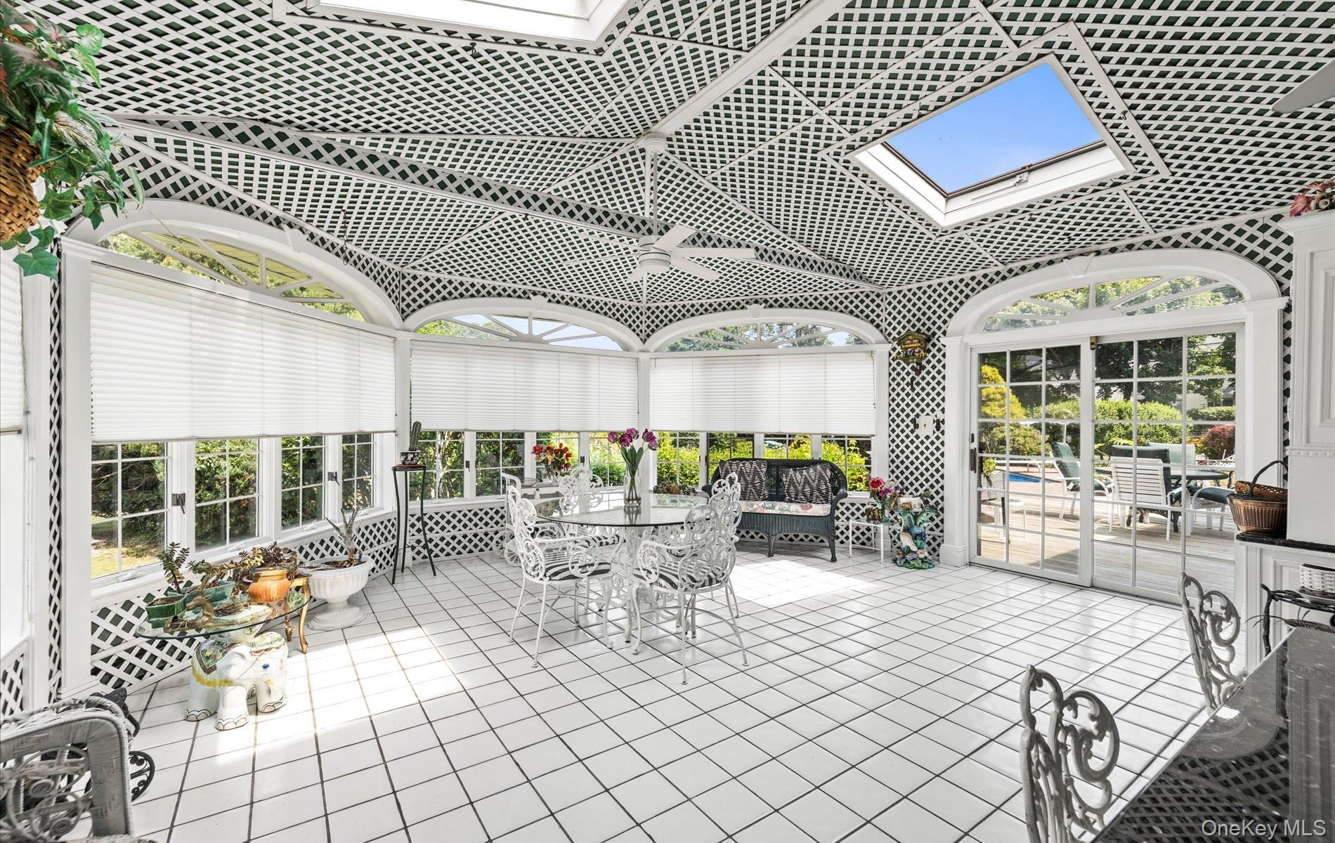 2 Johnson Drive, Brightwaters, NY 11718