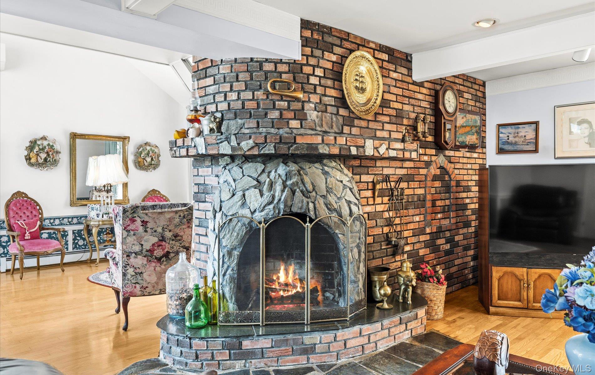 2 Johnson Drive, Brightwaters, NY 11718