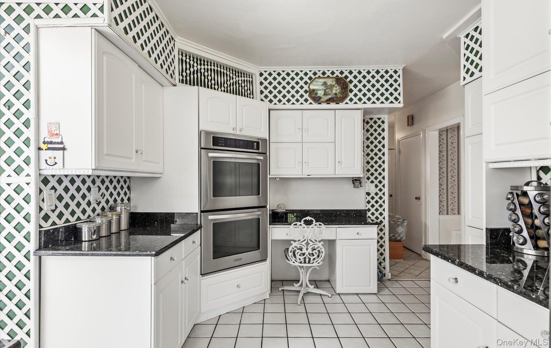 2 Johnson Drive, Brightwaters, NY 11718