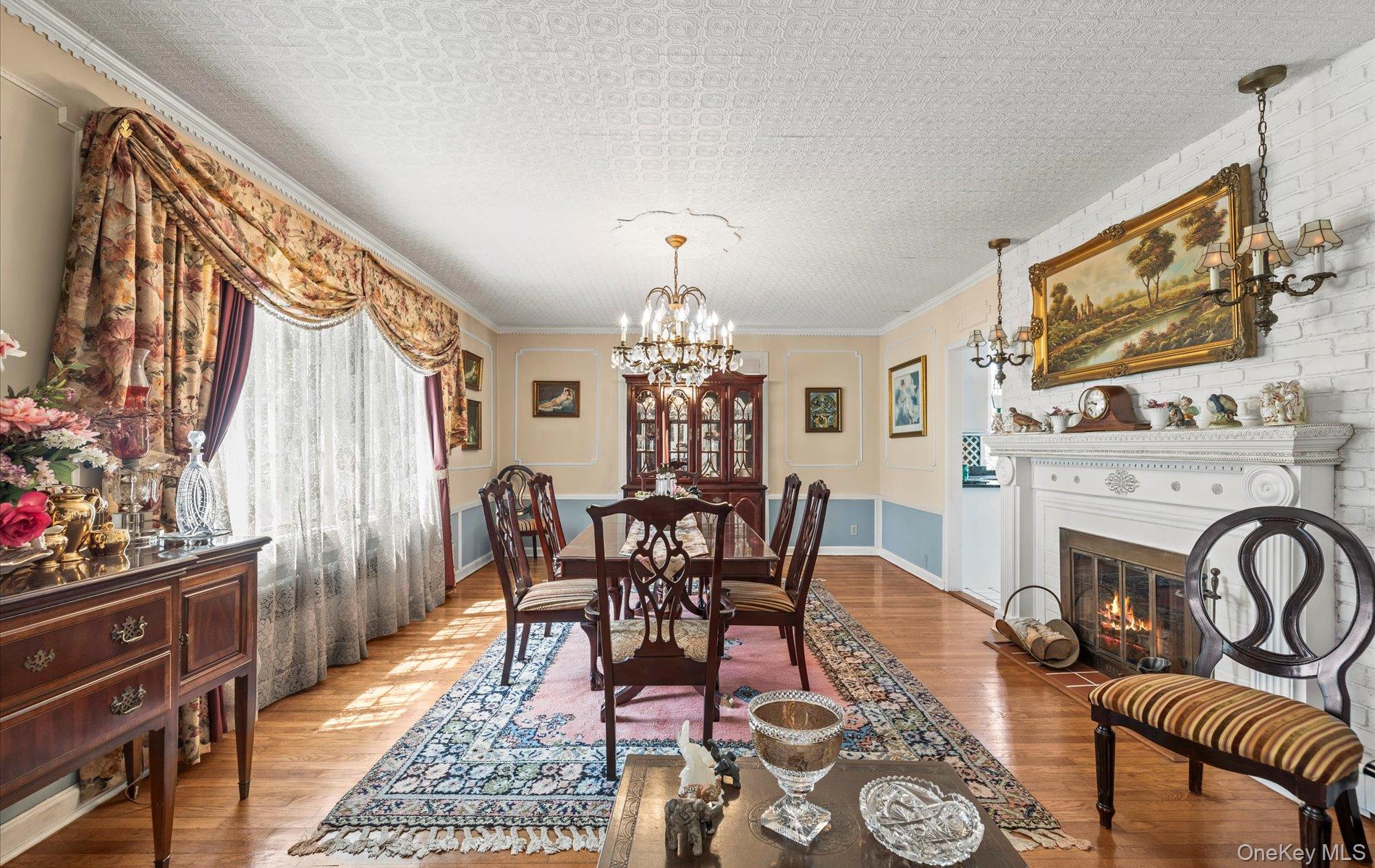 2 Johnson Drive, Brightwaters, NY 11718