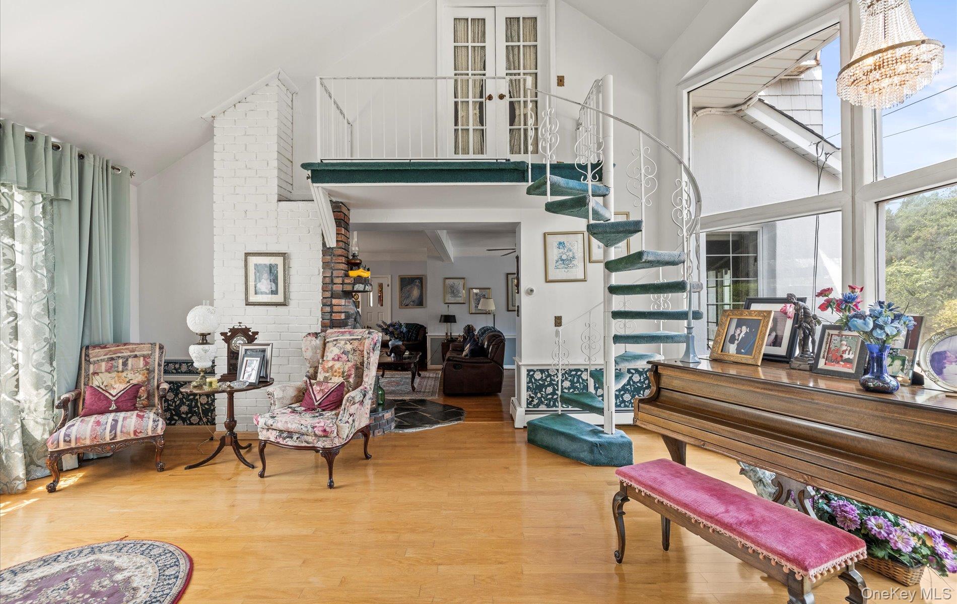 2 Johnson Drive, Brightwaters, NY 11718