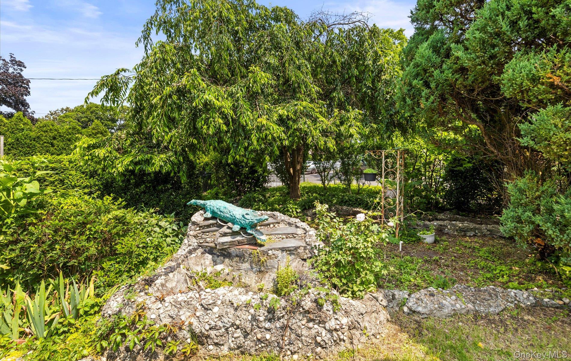 2 Johnson Drive, Brightwaters, NY 11718