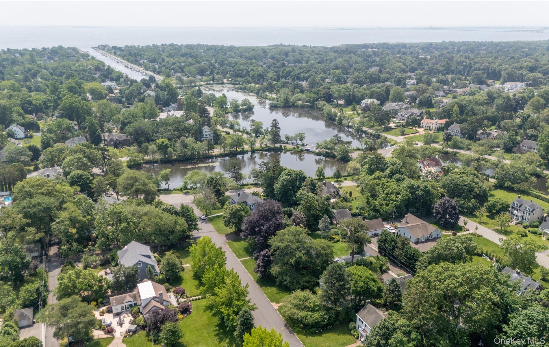 2 Johnson Drive, Brightwaters, NY 11718