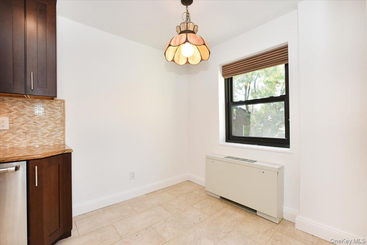 22 Park Place # 4C, Great Neck, NY 11021