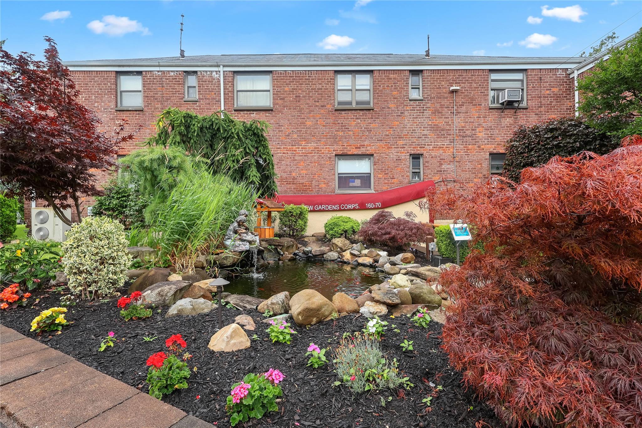 160-54 Willets Point Boulevard # 4-206, Whitestone, NY 11357