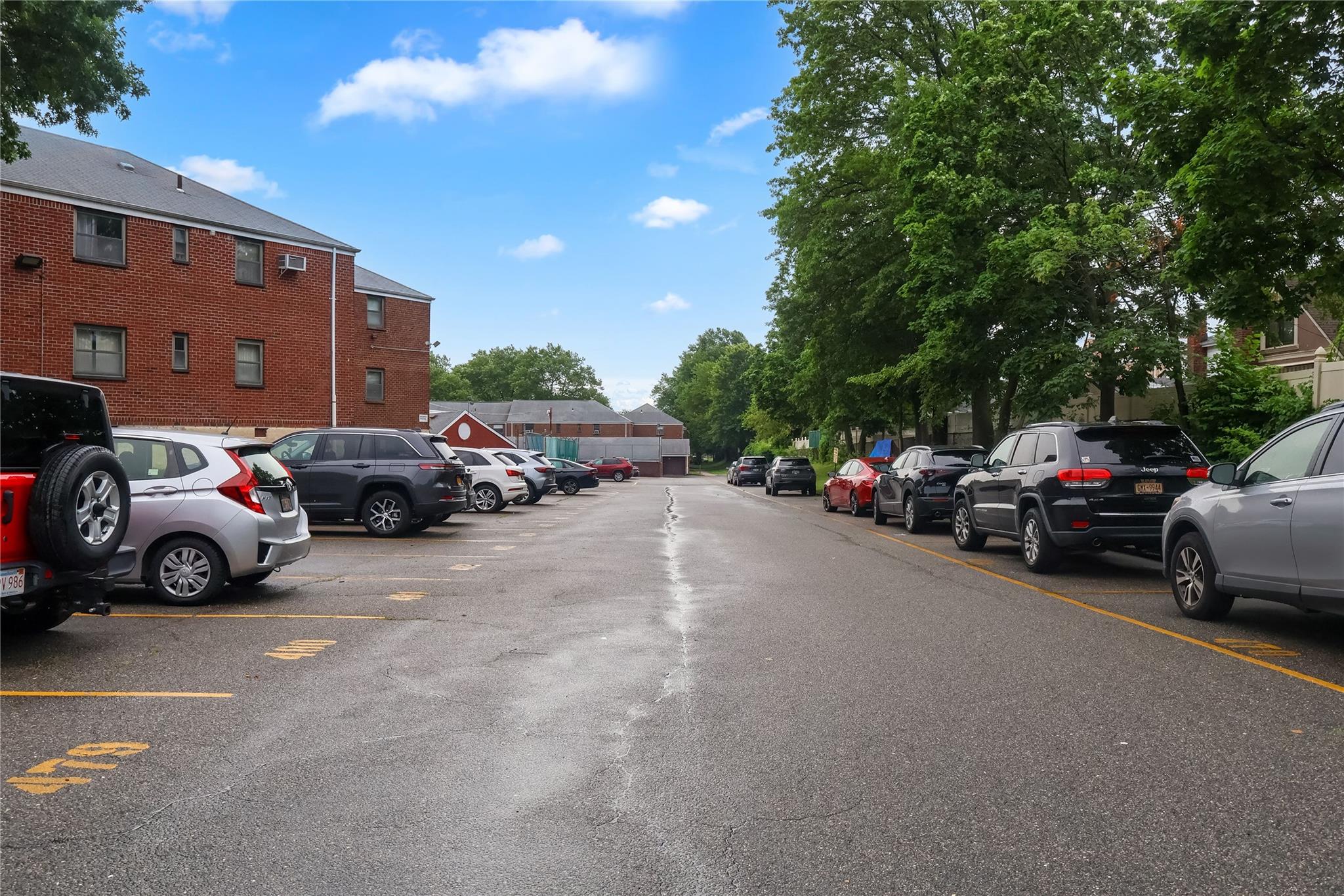 160-54 Willets Point Boulevard # 4-206, Whitestone, NY 11357