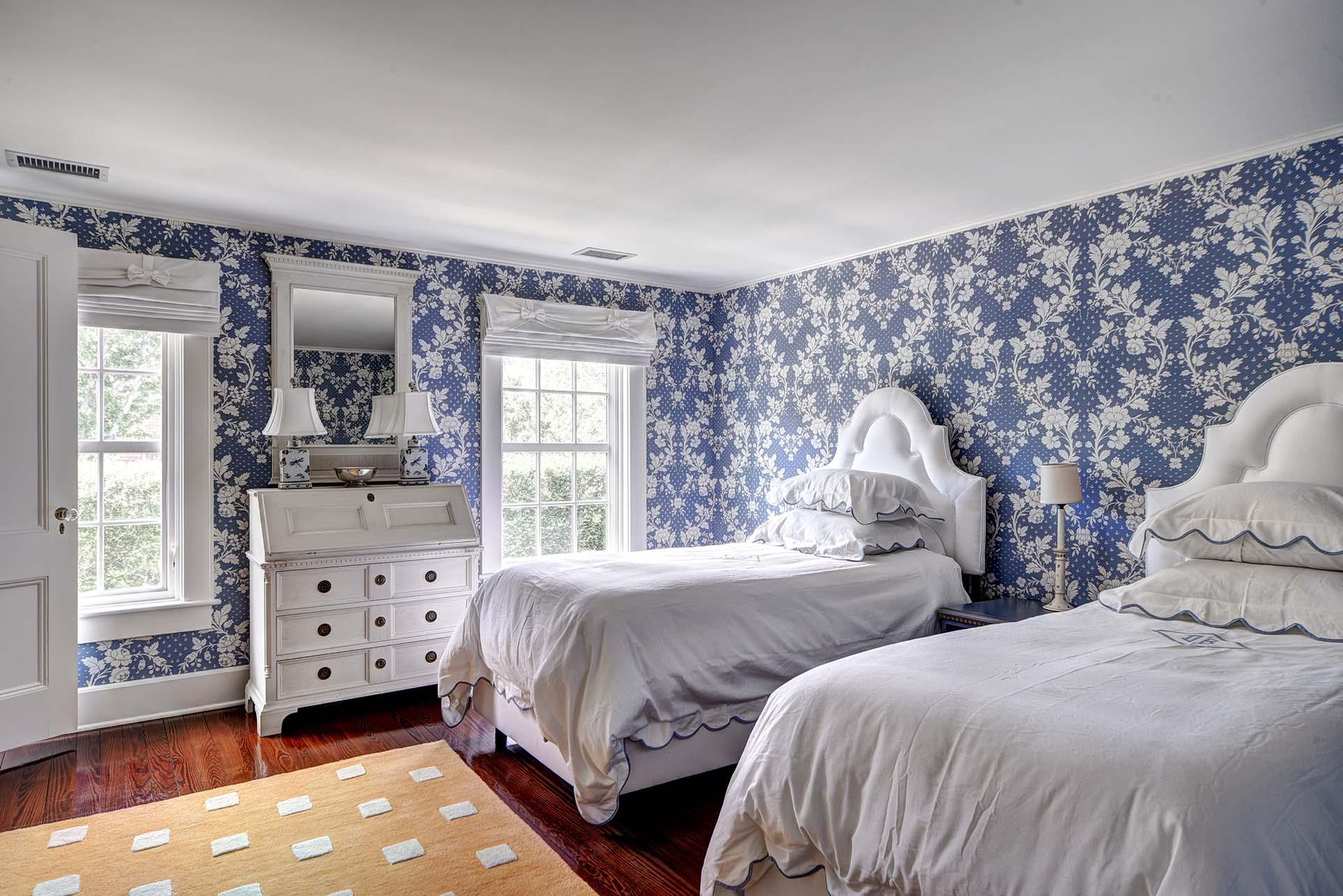 10 Jones Road, East Hampton, NY 11937