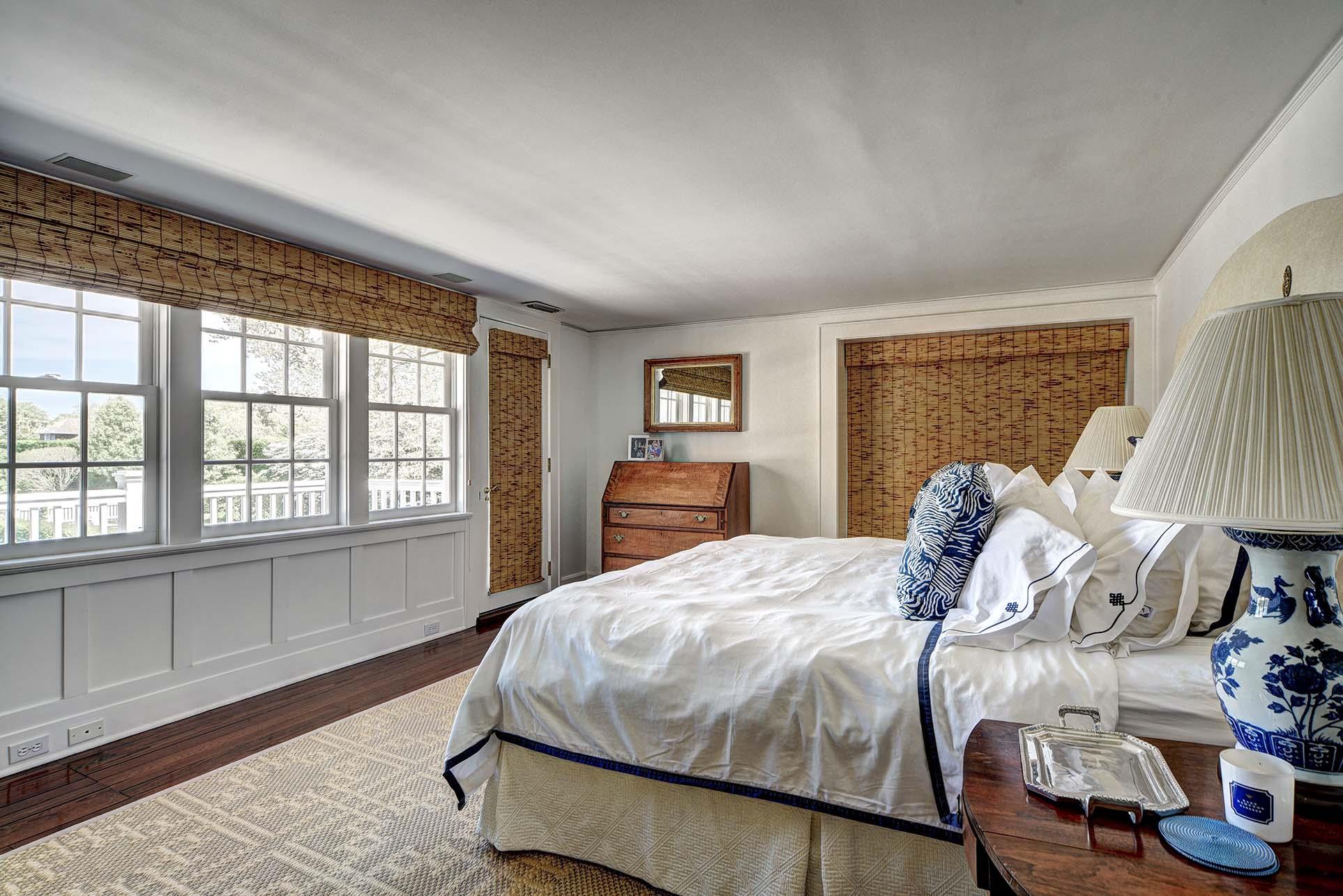 10 Jones Road, East Hampton, NY 11937