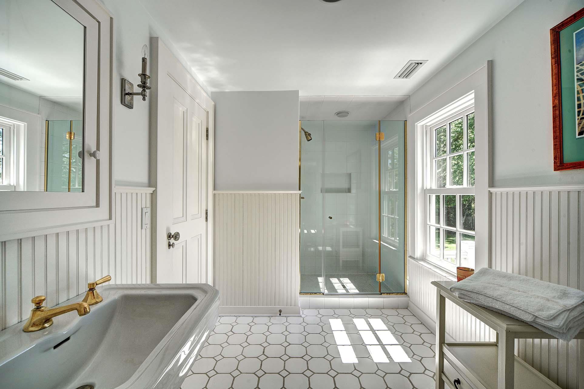 10 Jones Road, East Hampton, NY 11937