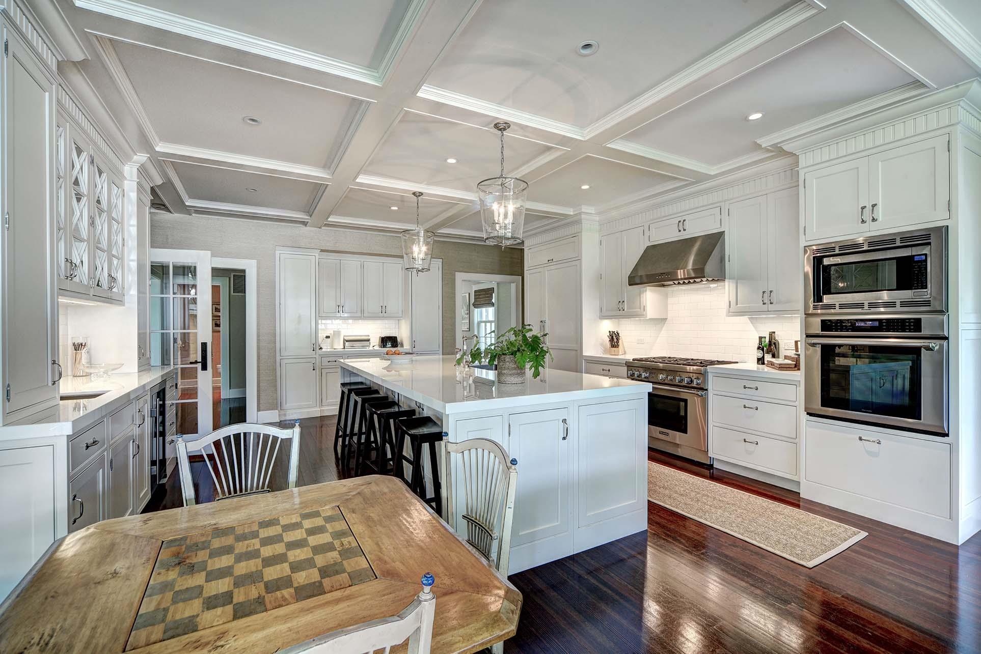 10 Jones Road, East Hampton, NY 11937