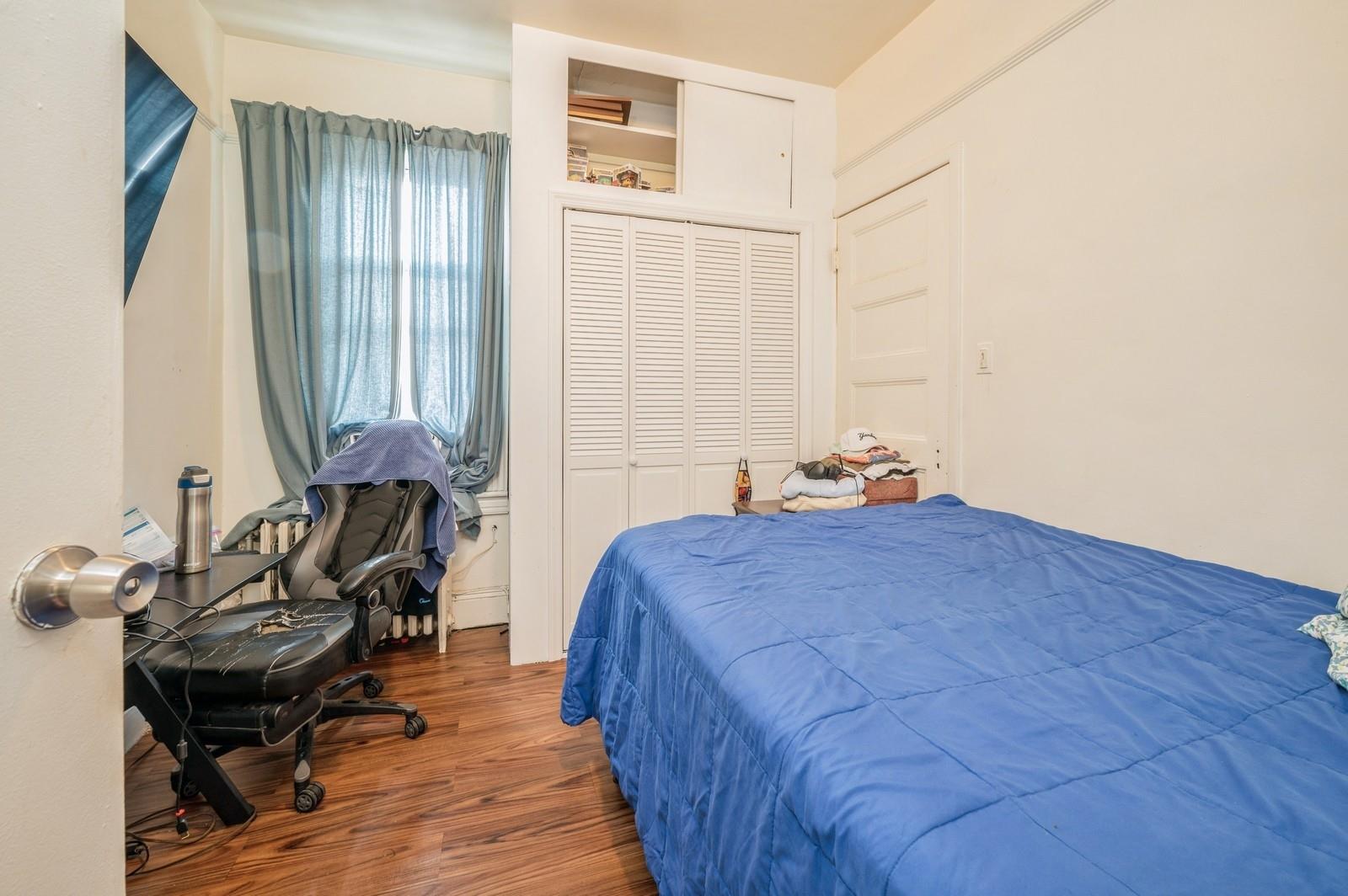 845 Kinsella Street, Bronx, NY 10462