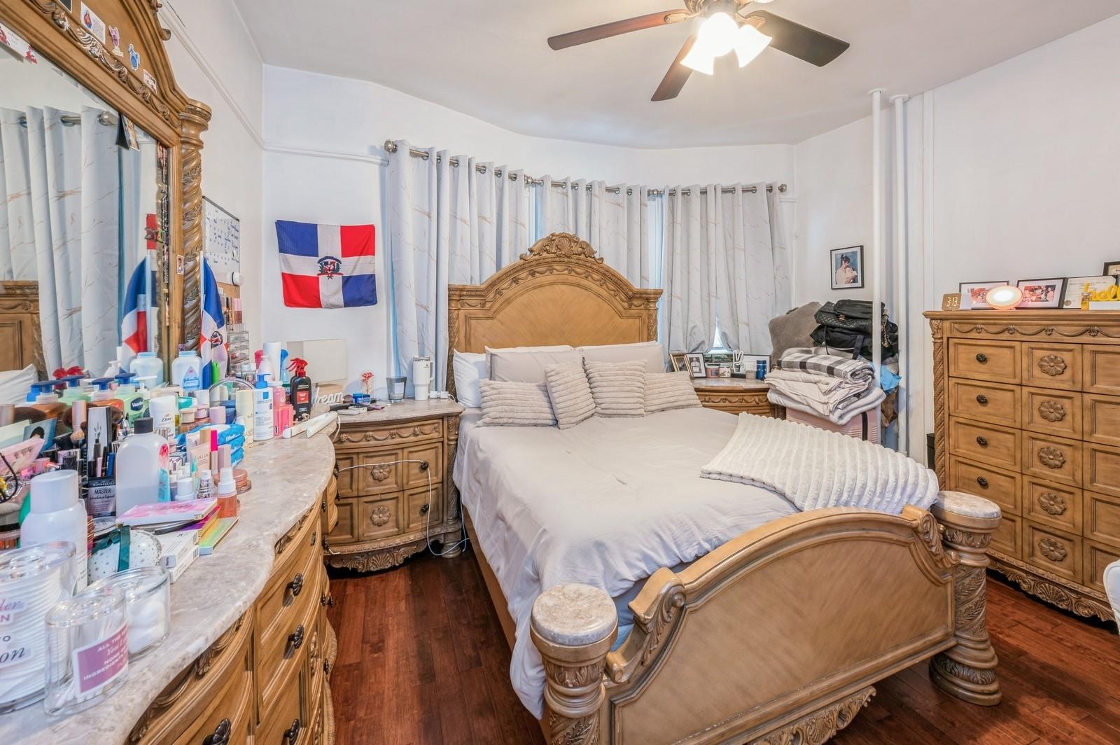 845 Kinsella Street, Bronx, NY 10462