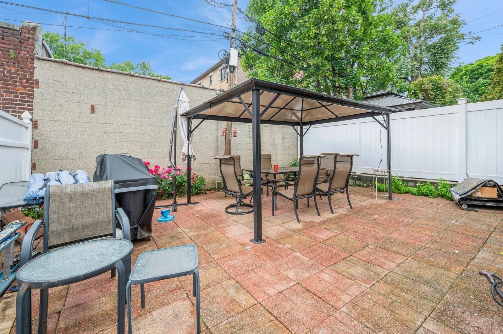 845 Kinsella Street, Bronx, NY 10462