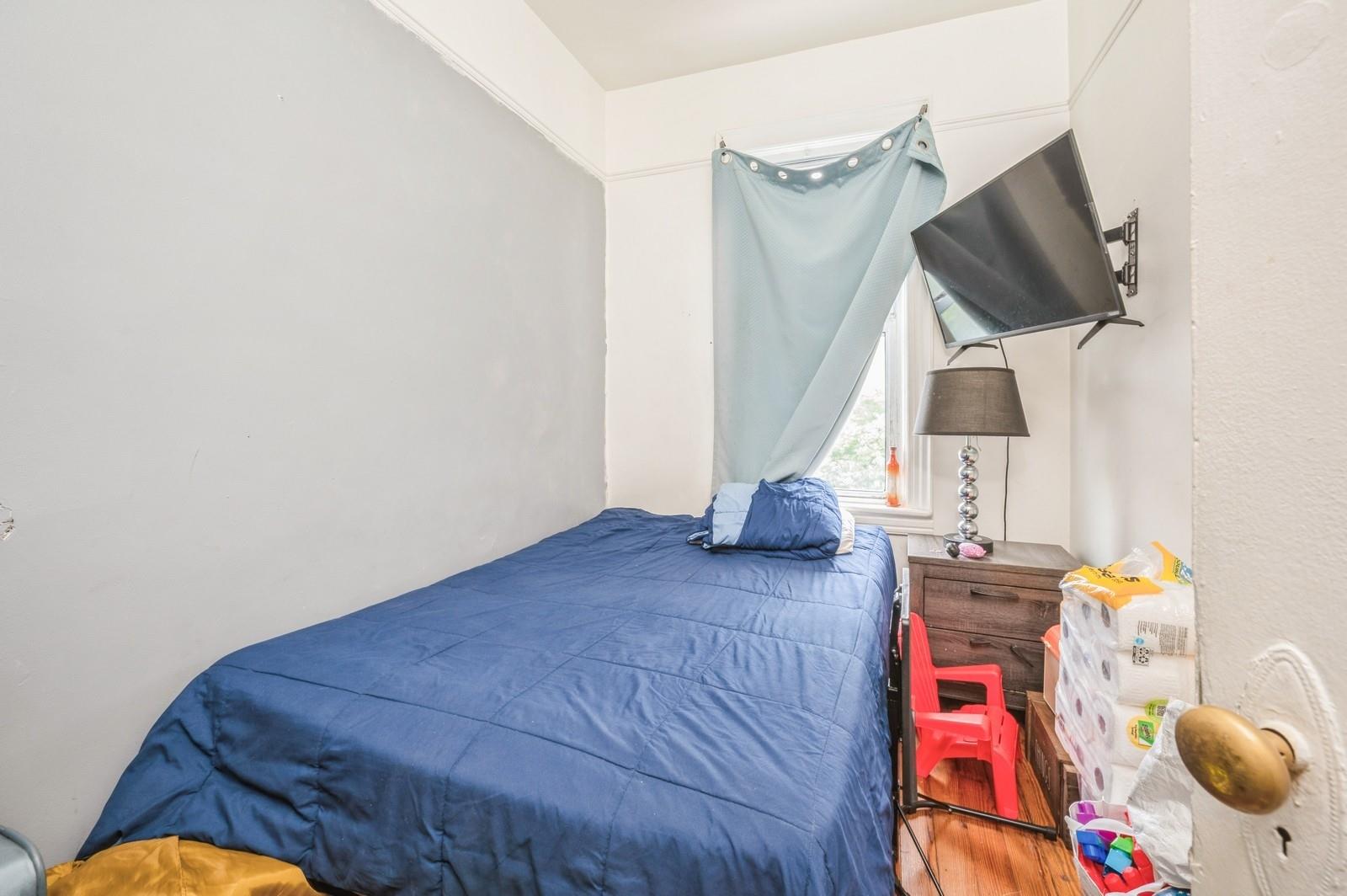 845 Kinsella Street, Bronx, NY 10462