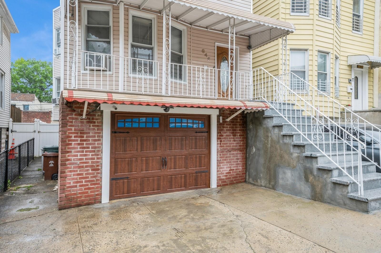 845 Kinsella Street, Bronx, NY 10462