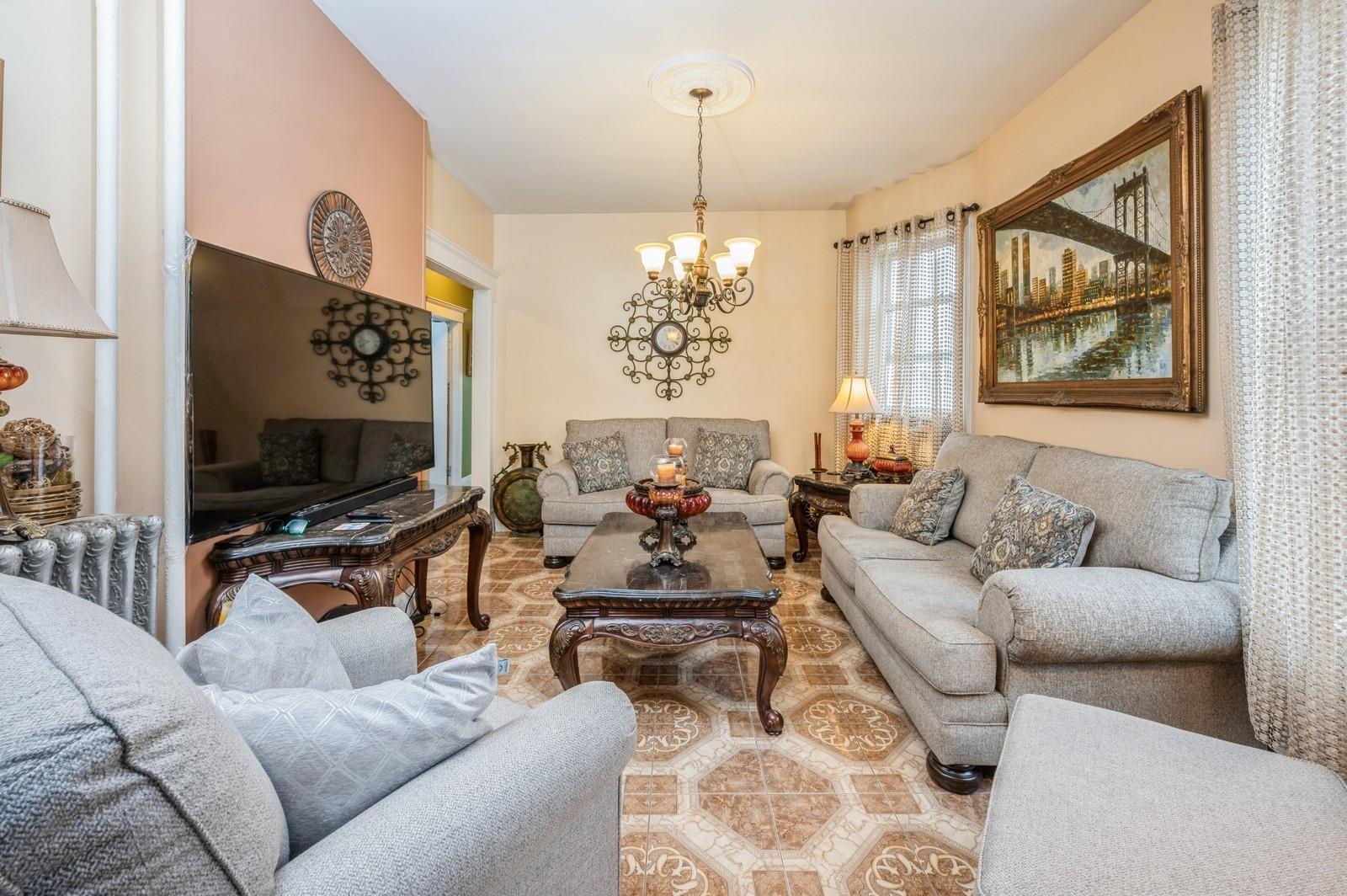 845 Kinsella Street, Bronx, NY 10462