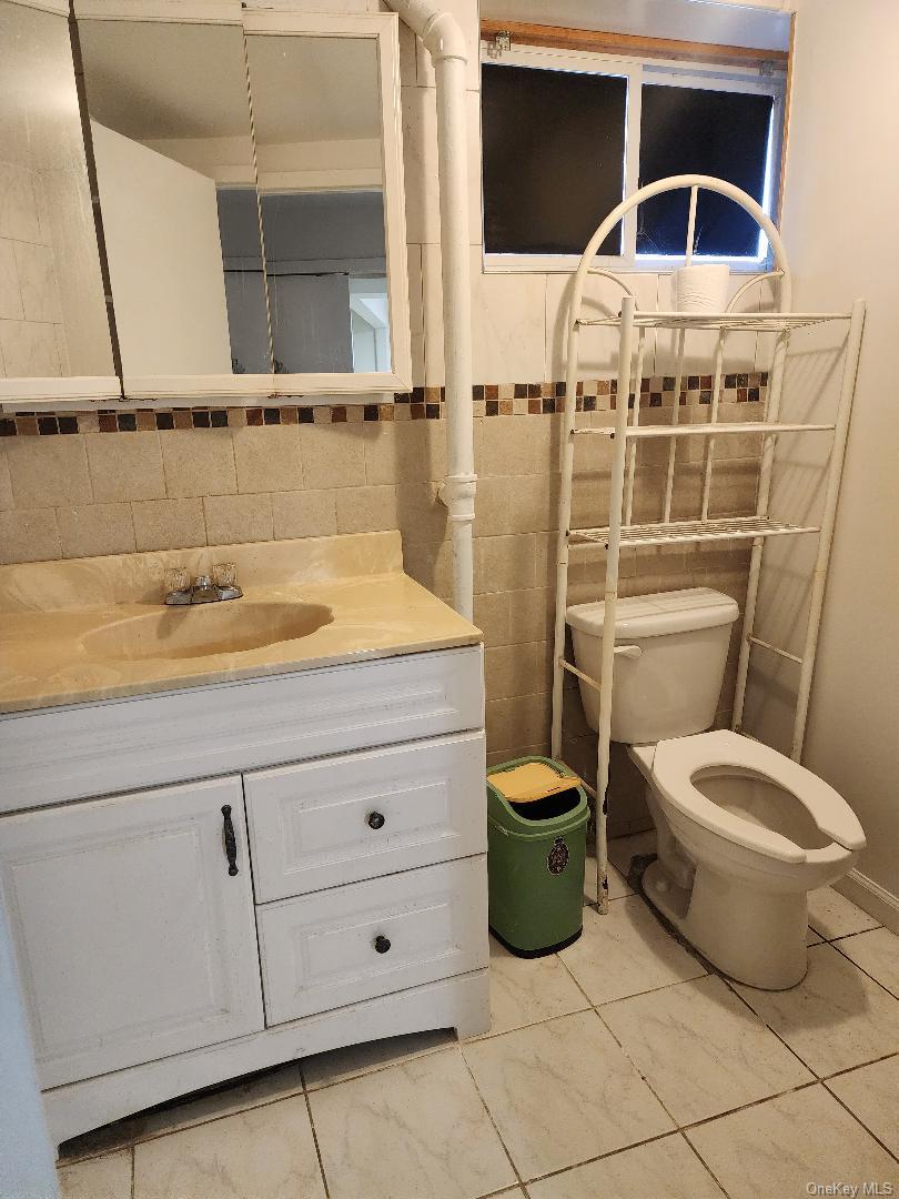 211-52 46 Rd, Bayside, NY 11361