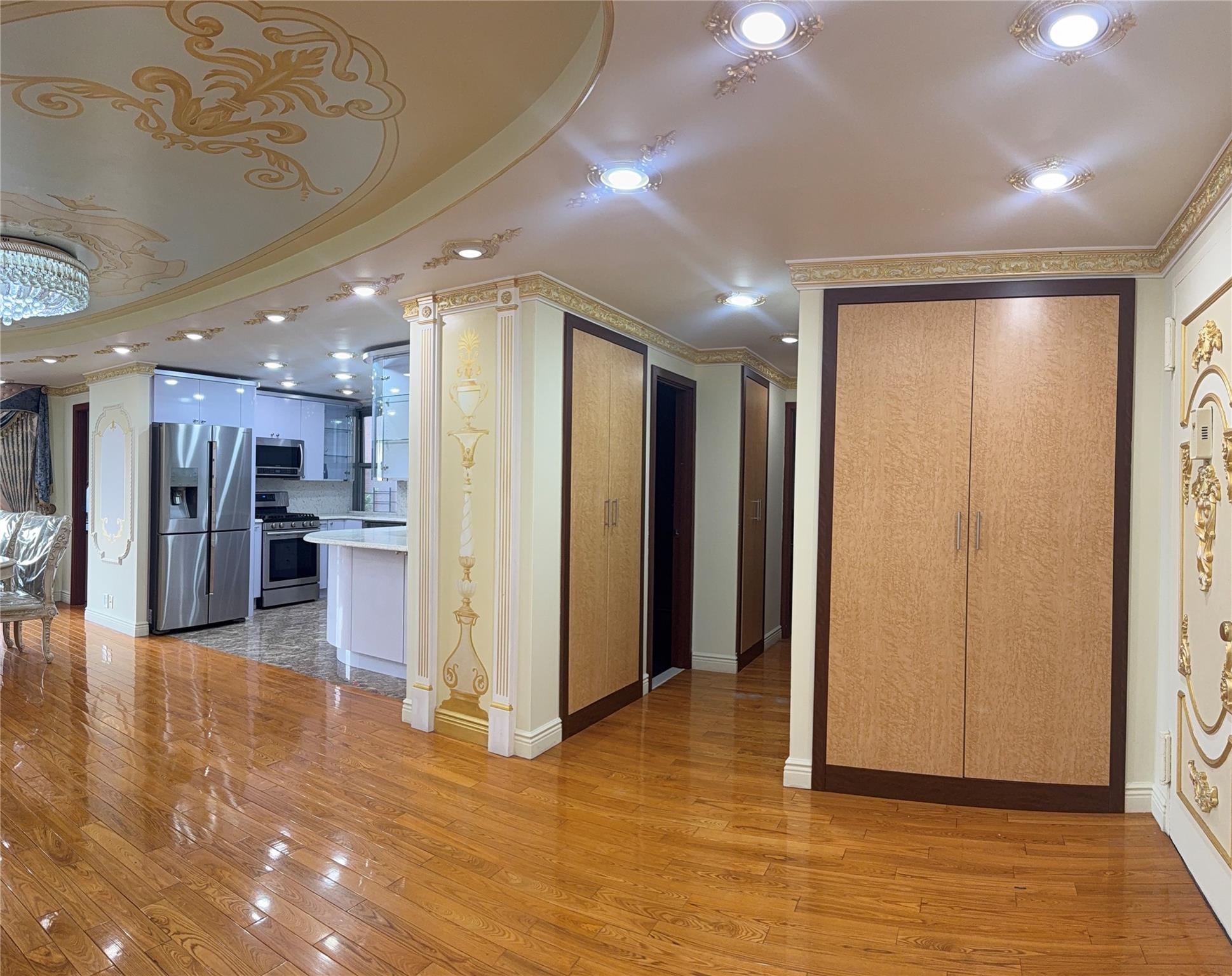 61-20 Grand Central Parkway # B 706, Forest Hills, NY 11375