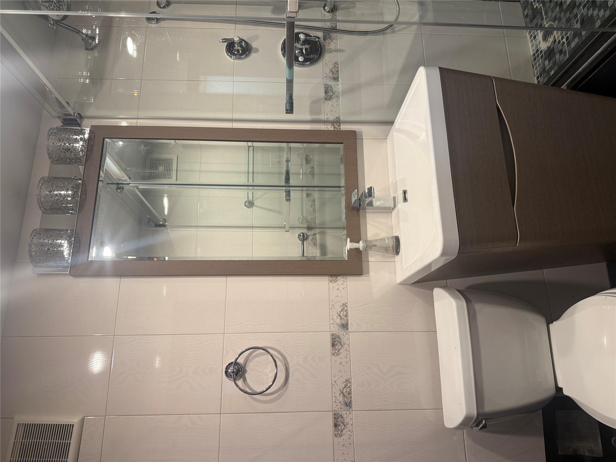 61-20 Grand Central Parkway # B 706, Forest Hills, NY 11375