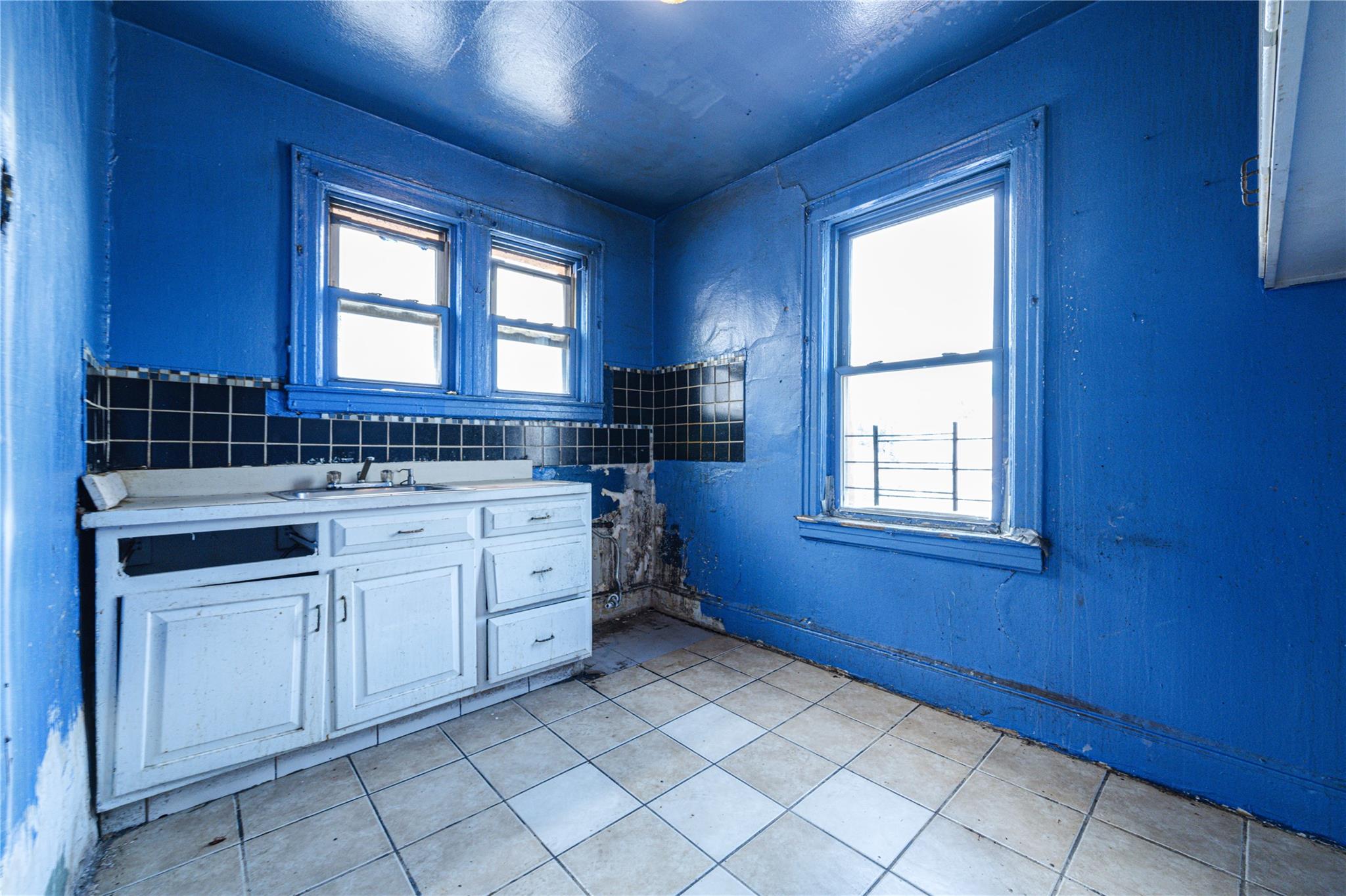 31-30 100 Street, East Elmhurst, NY 11369