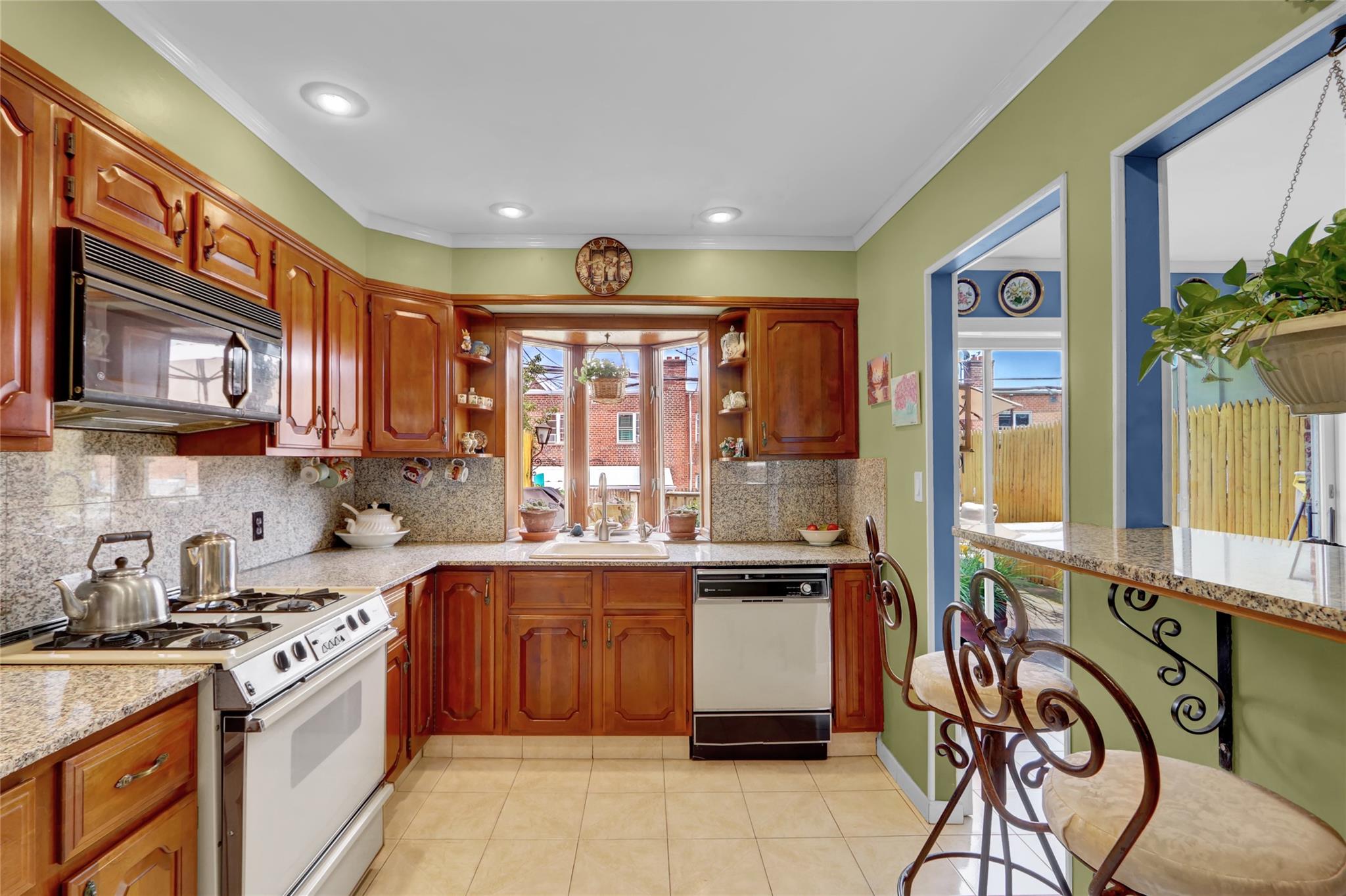 25-27 76th Street, Jackson Heights, NY 11370