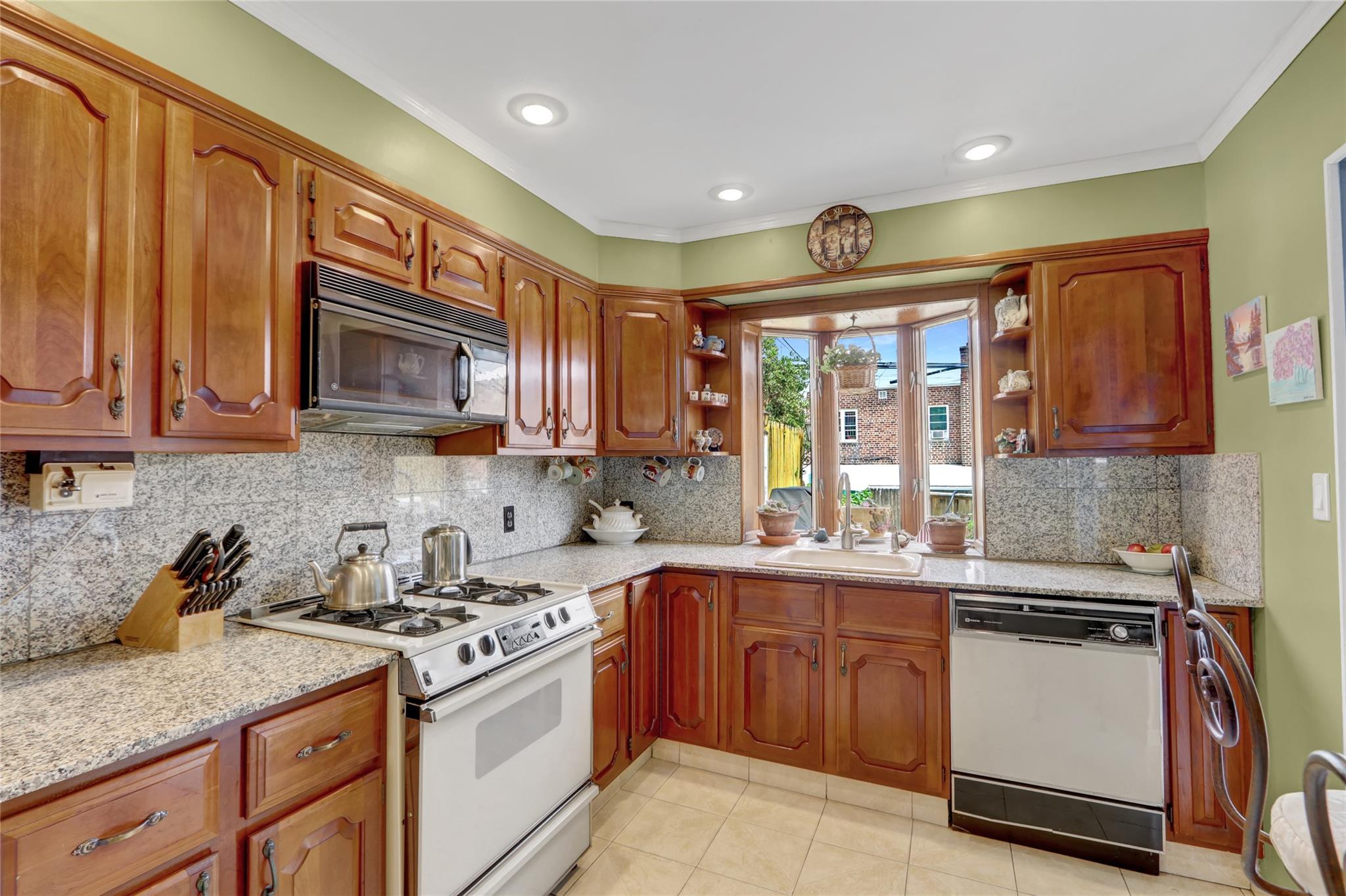 25-27 76th Street, Jackson Heights, NY 11370