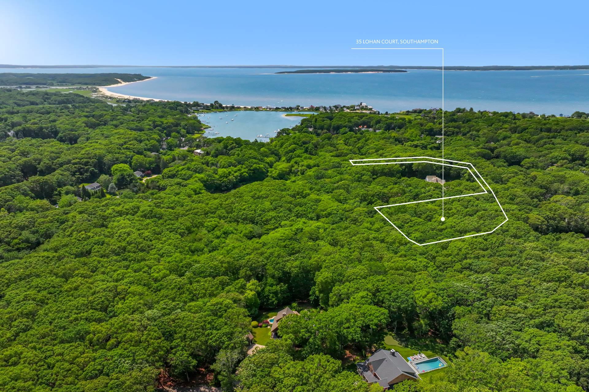 35 Lohan Court, Southampton, NY 11968